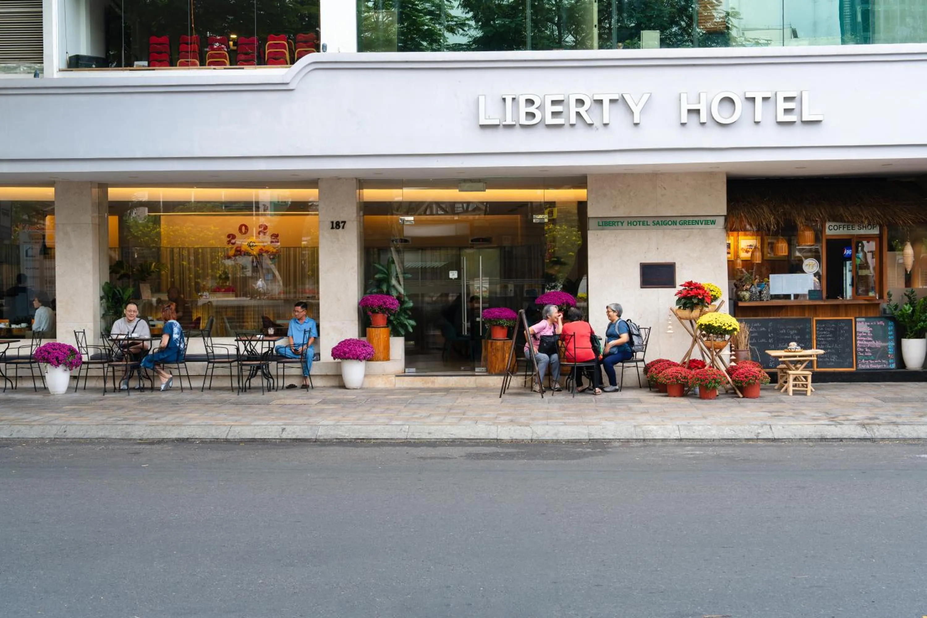 Property building in Liberty Hotel Saigon Greenview