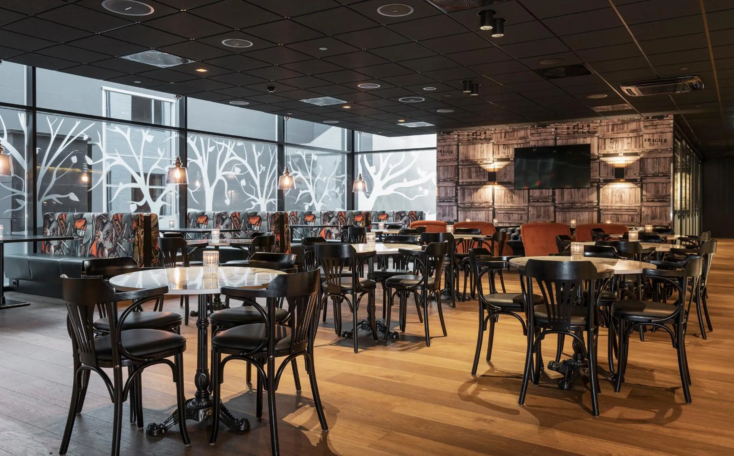 Restaurant/places to eat in Thon Hotel Oslo Airport