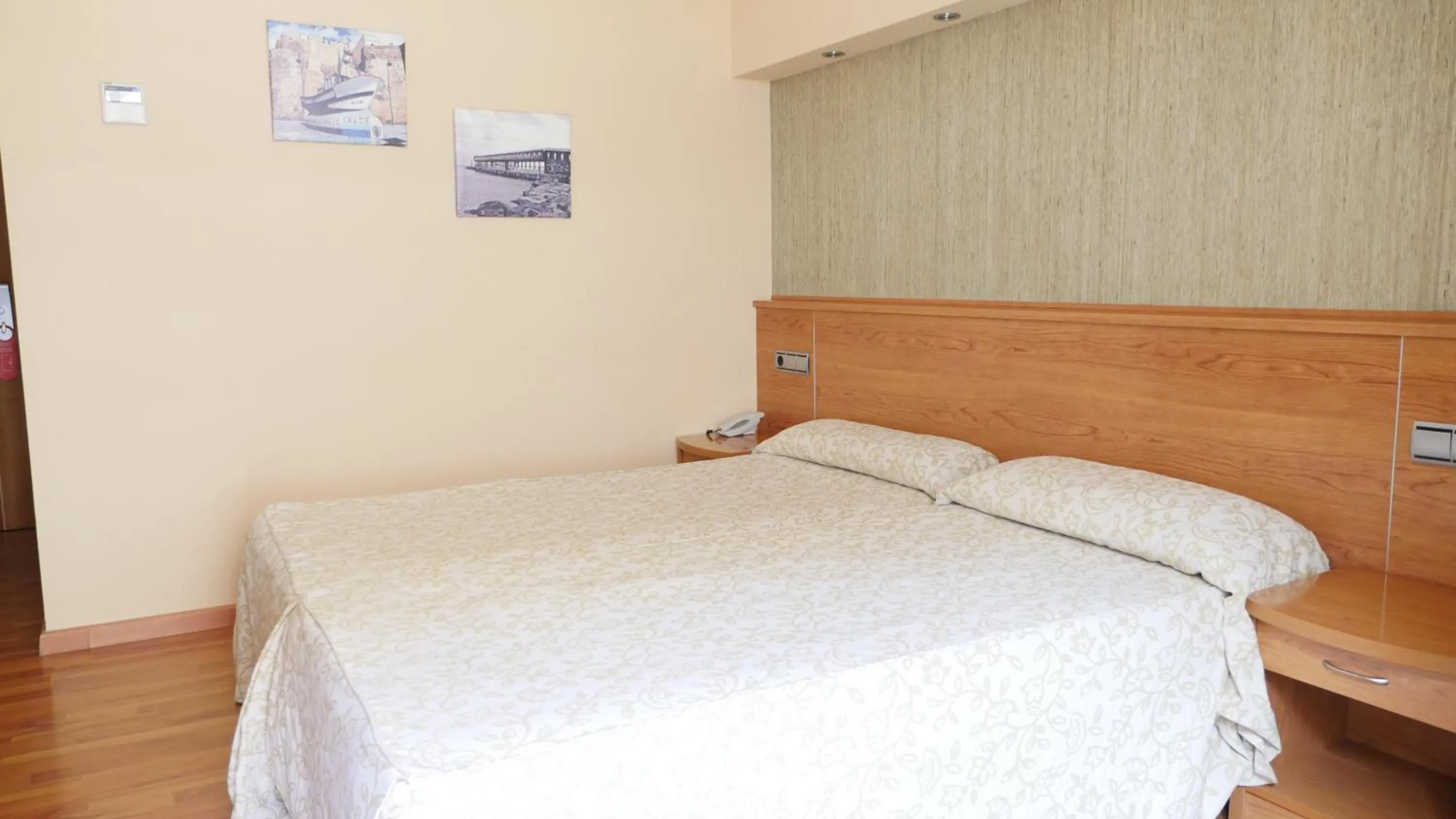 Bed in Hotel Rusadir