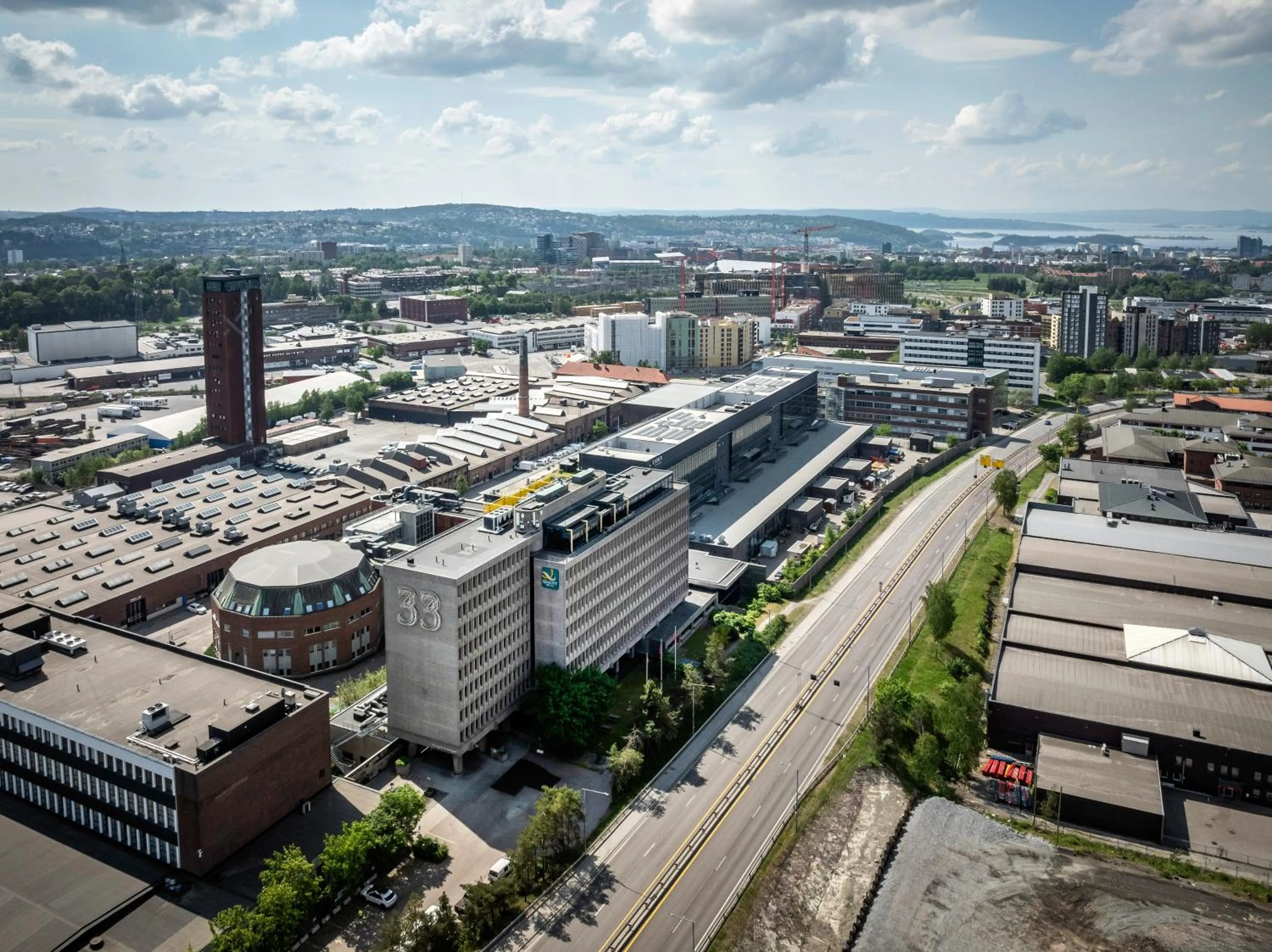 Property building in Quality Hotel 33