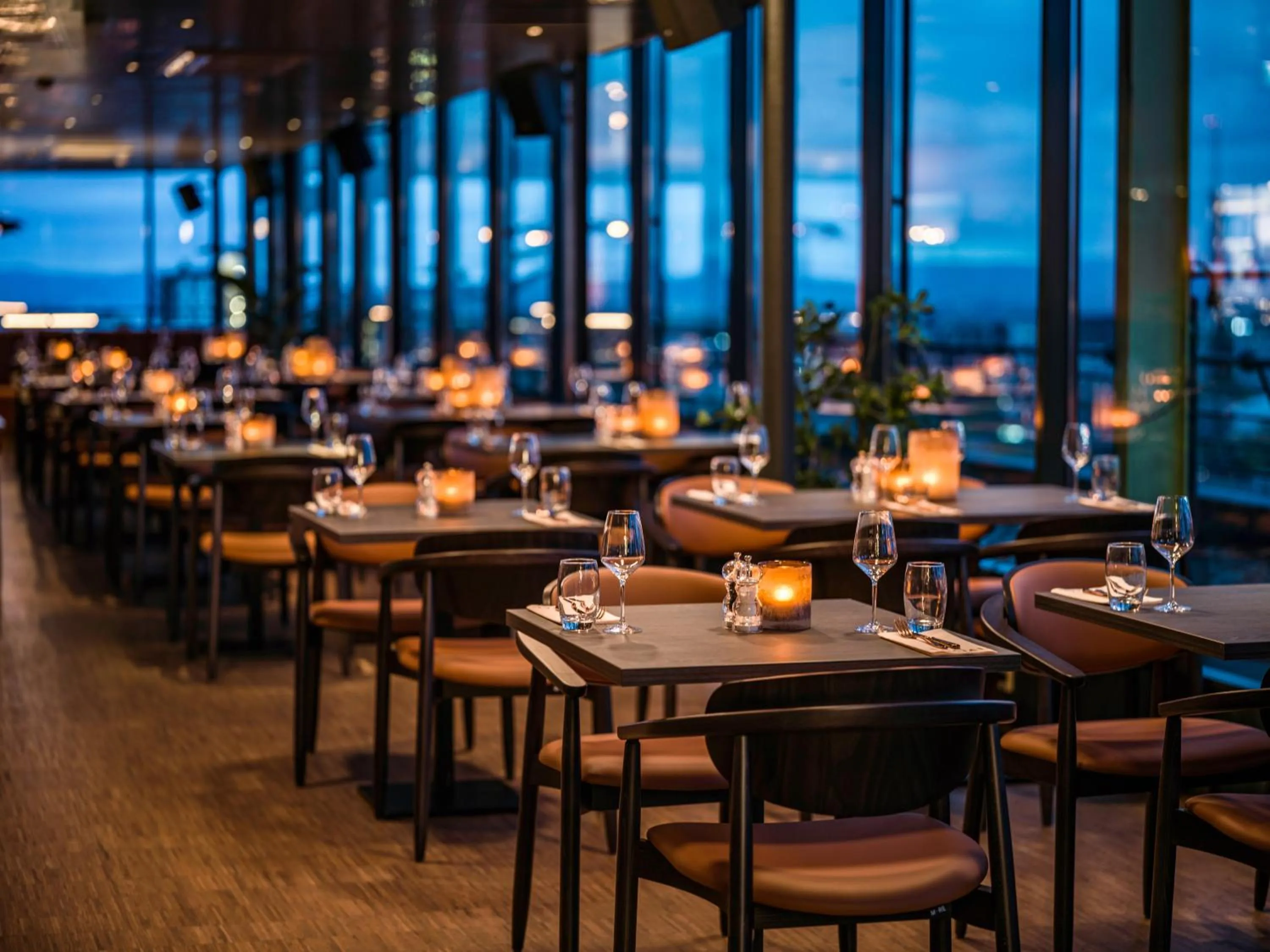 Restaurant/places to eat in Quality Hotel 33