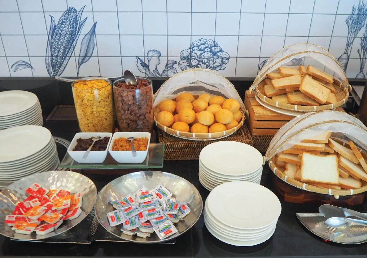 Breakfast in Kingston Suites Bangkok