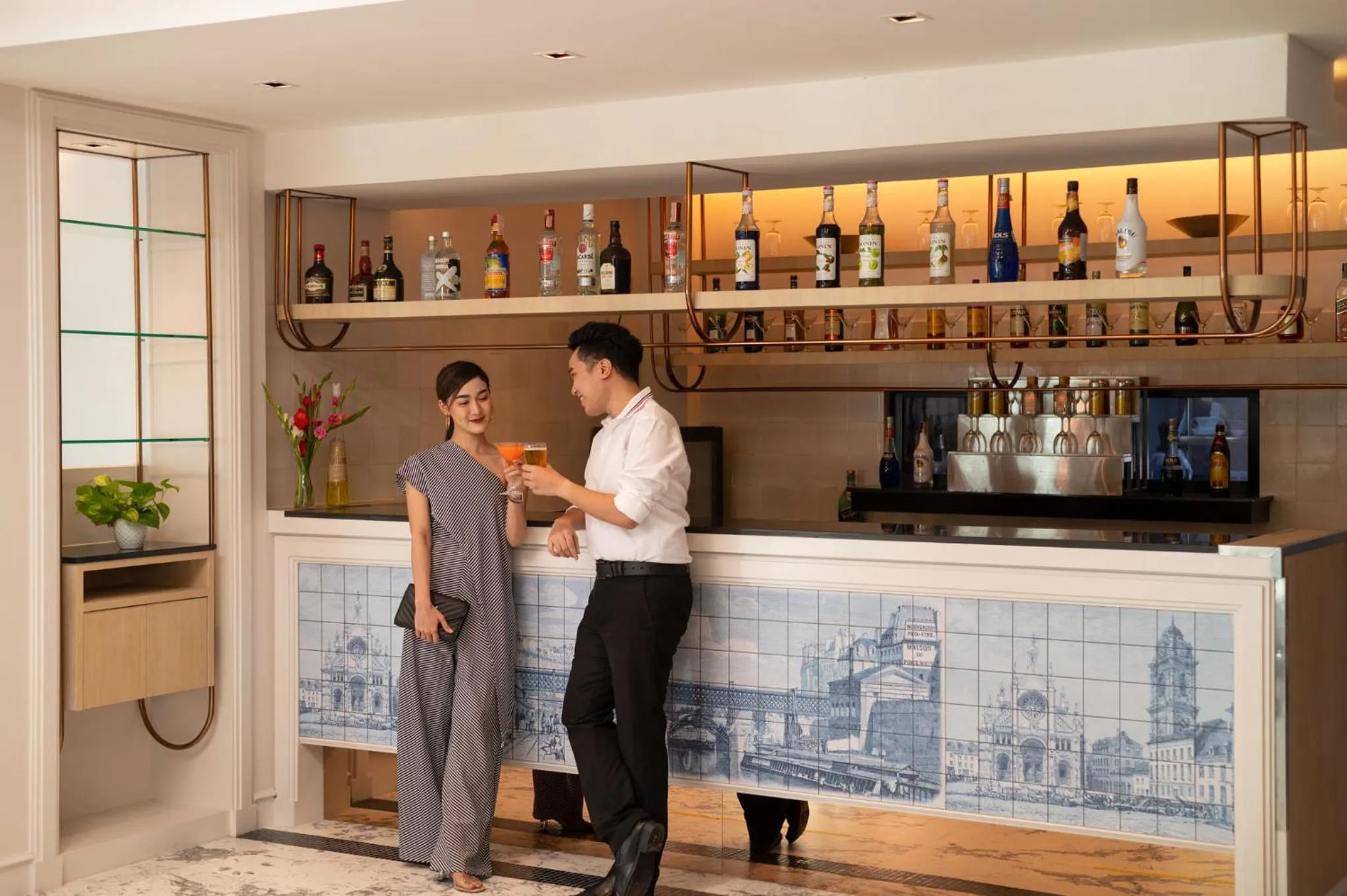 Restaurant/places to eat in Kingston Suites Bangkok