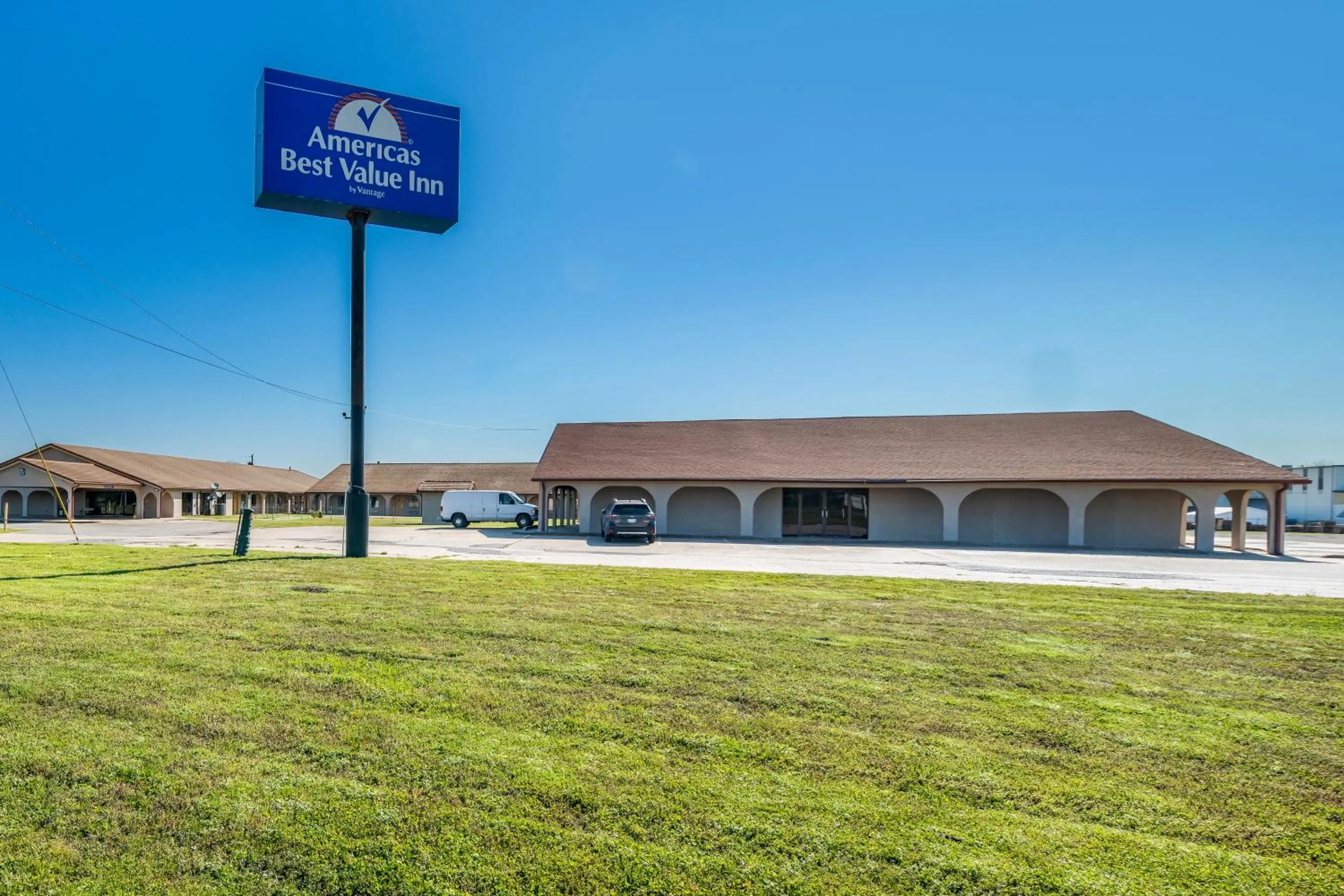 Property building in Americas Best Value Inn Bonham