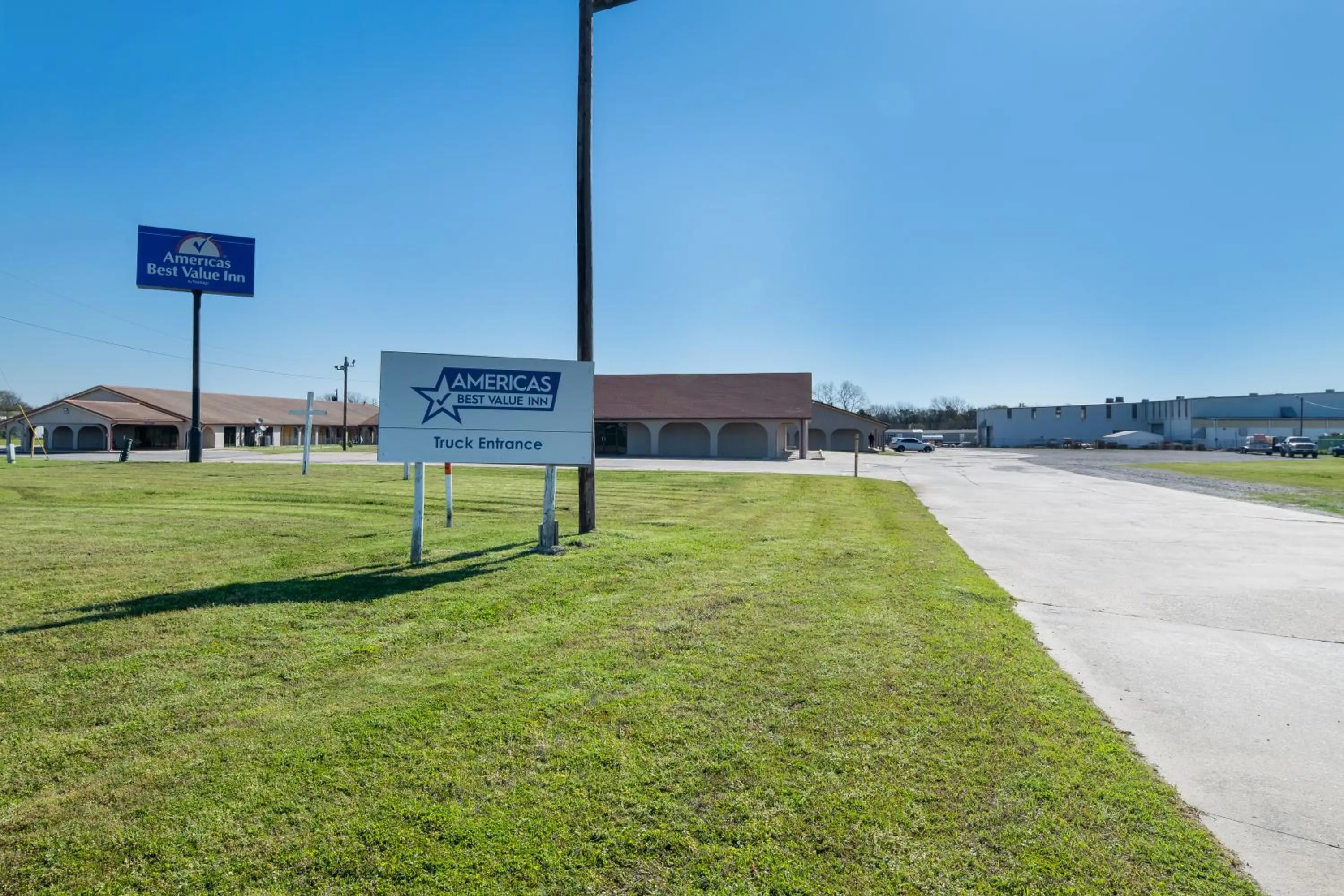 Property building in Americas Best Value Inn Bonham