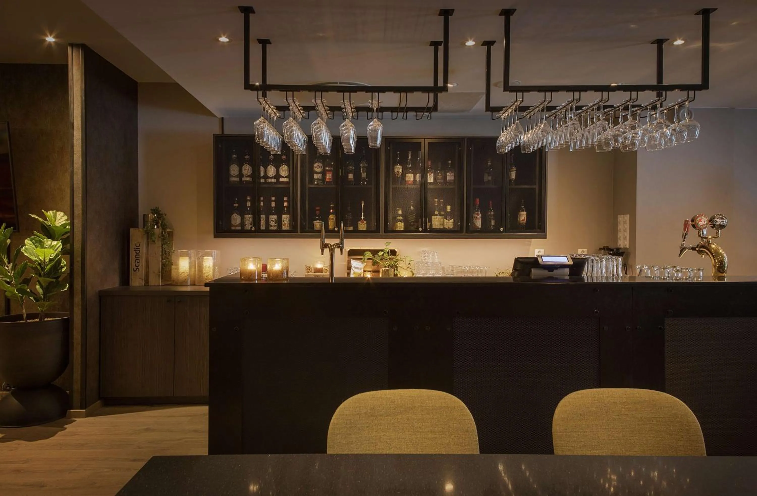 Lounge or bar in Scandic Oslo City