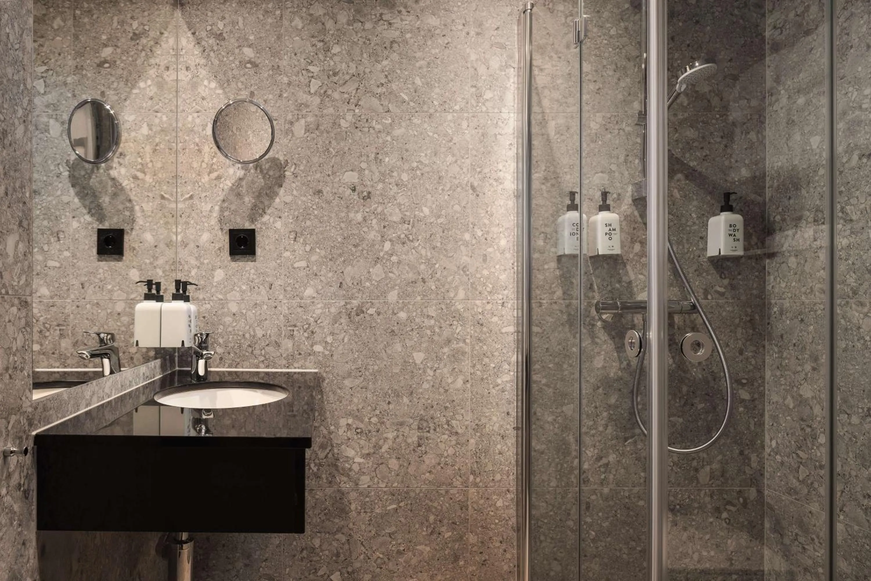 Bathroom in Scandic Holberg