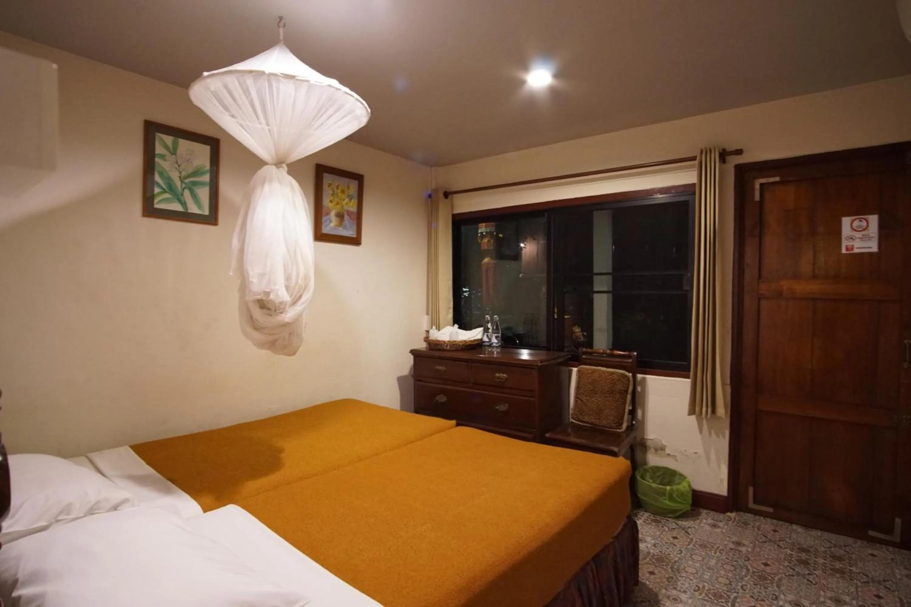 Bedroom, Bed in Gap's house