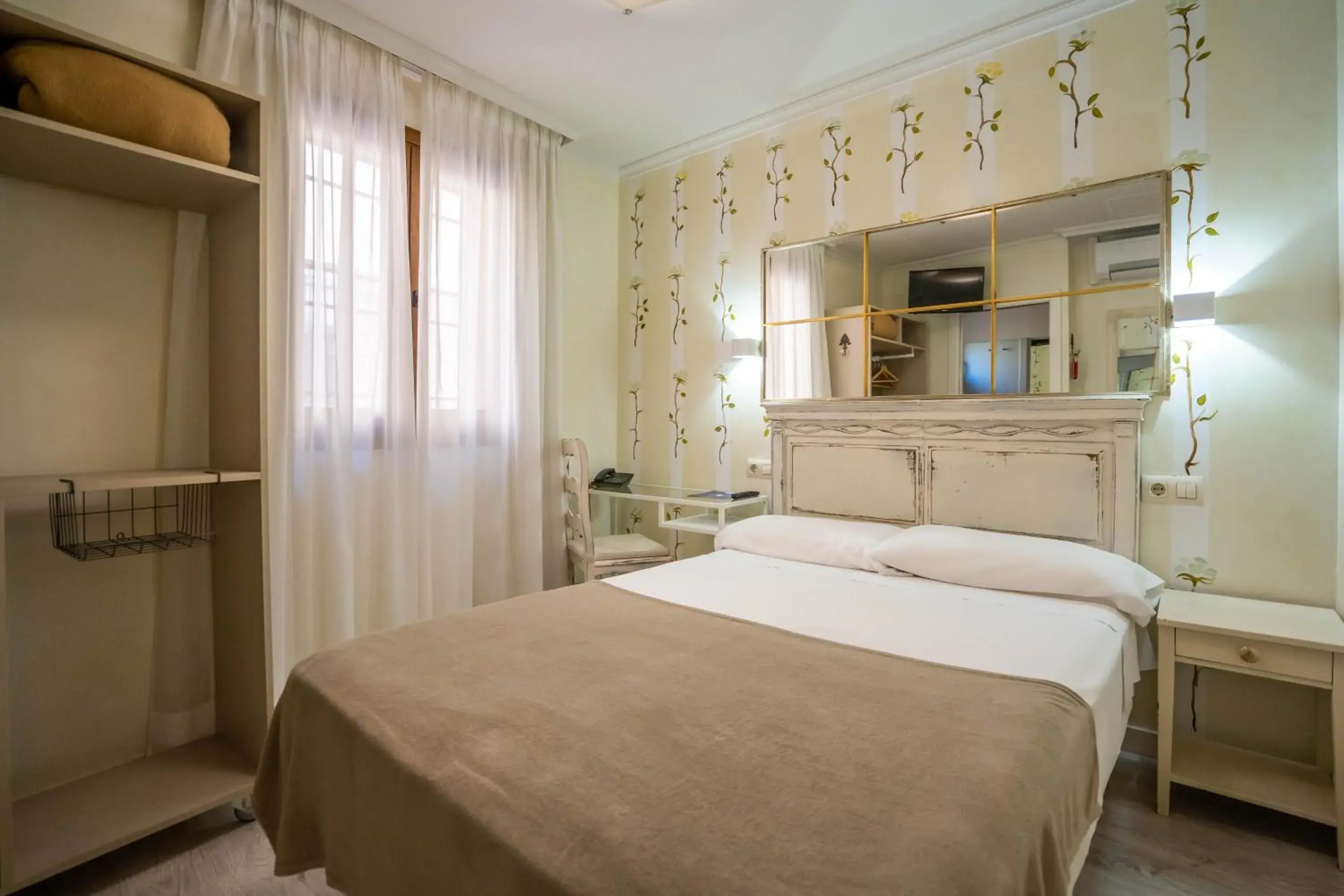 Double or Twin Room (1 Adult) in YIT Puerta Bisagra Double or Twin Room (1 Adult) in YIT Puerta Bisagra