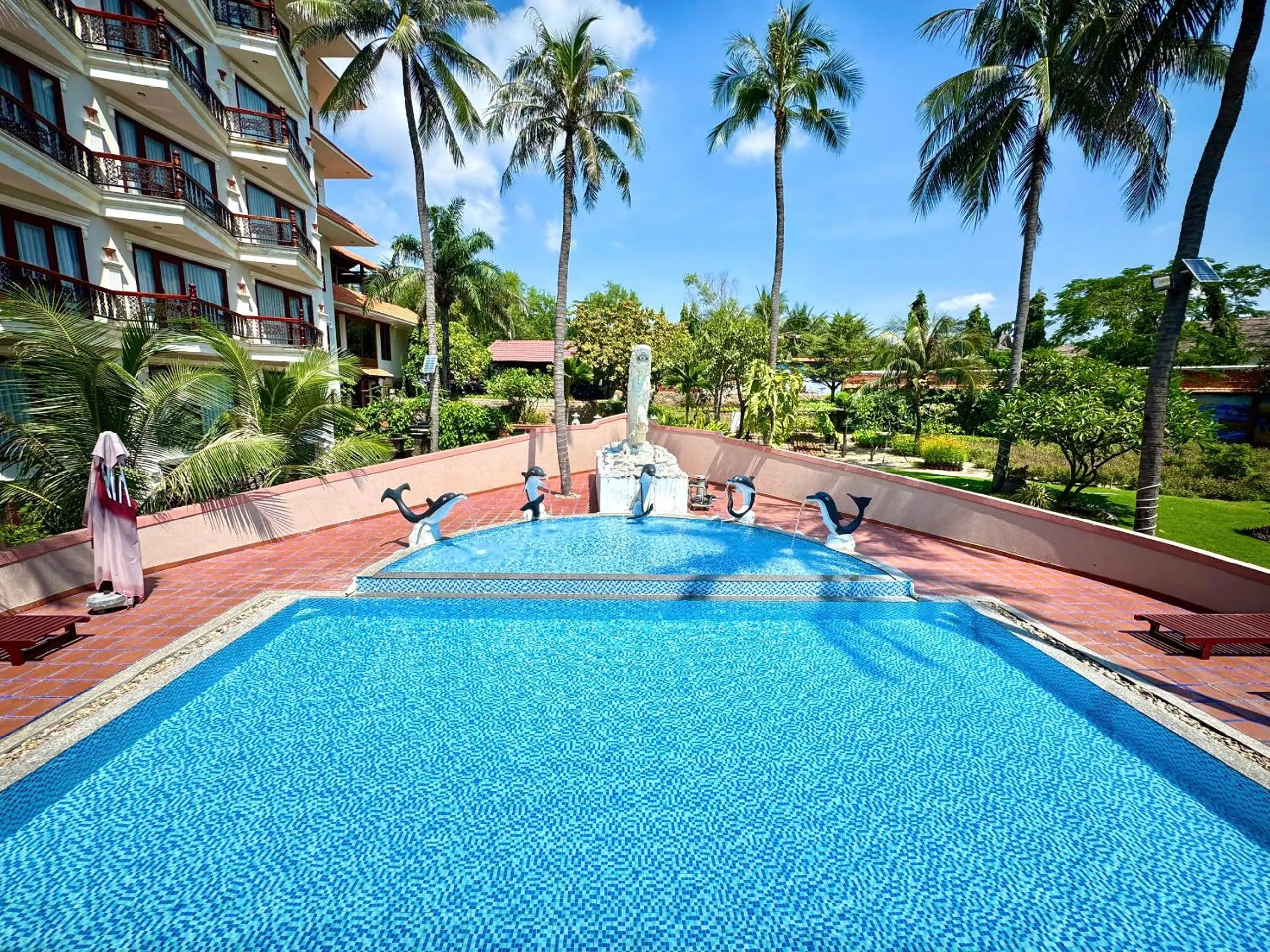 Swimming pool in Ca Ty Mui ne Beach Resort & Spa