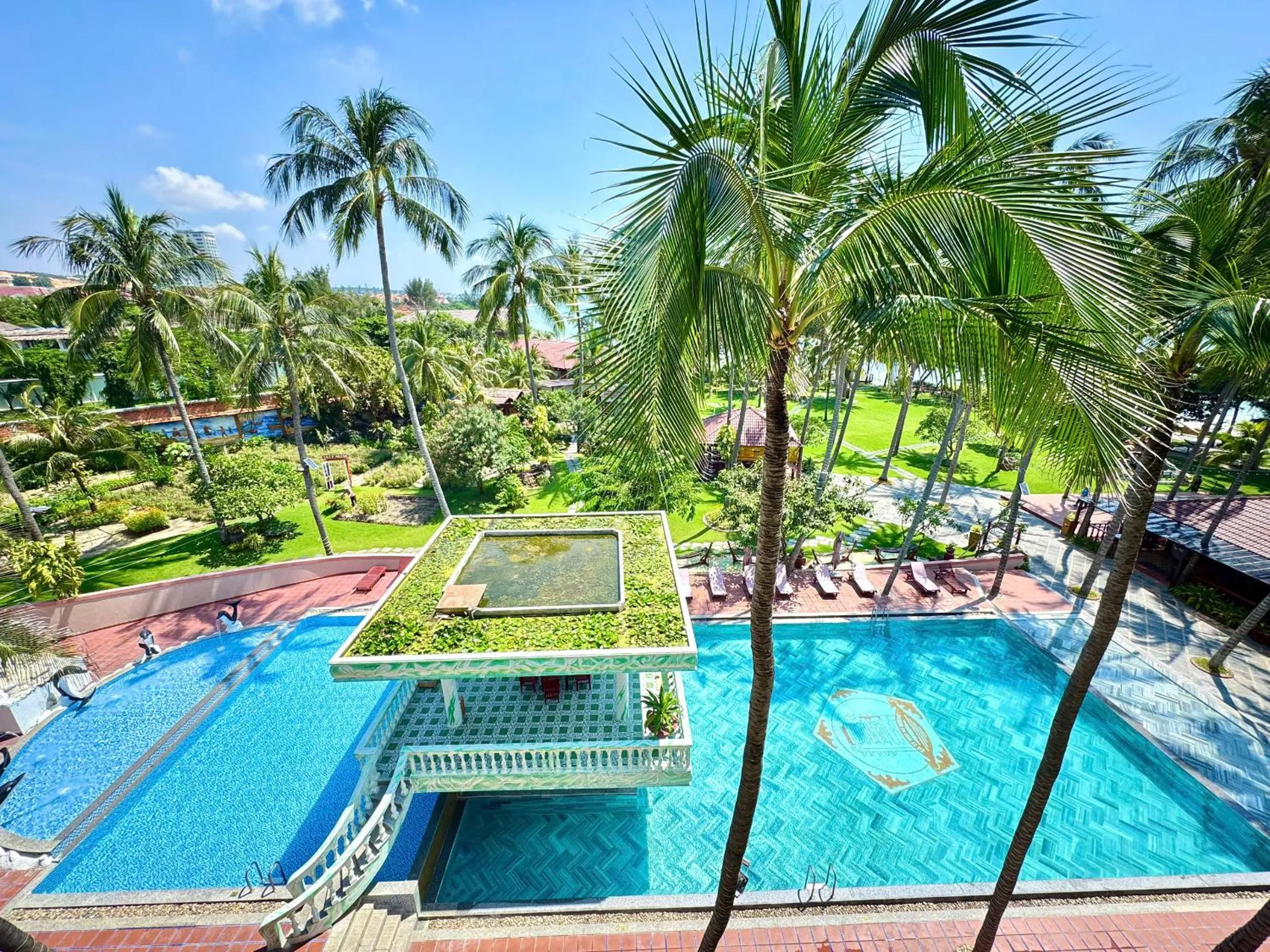 Swimming pool in Ca Ty Mui ne Beach Resort & Spa