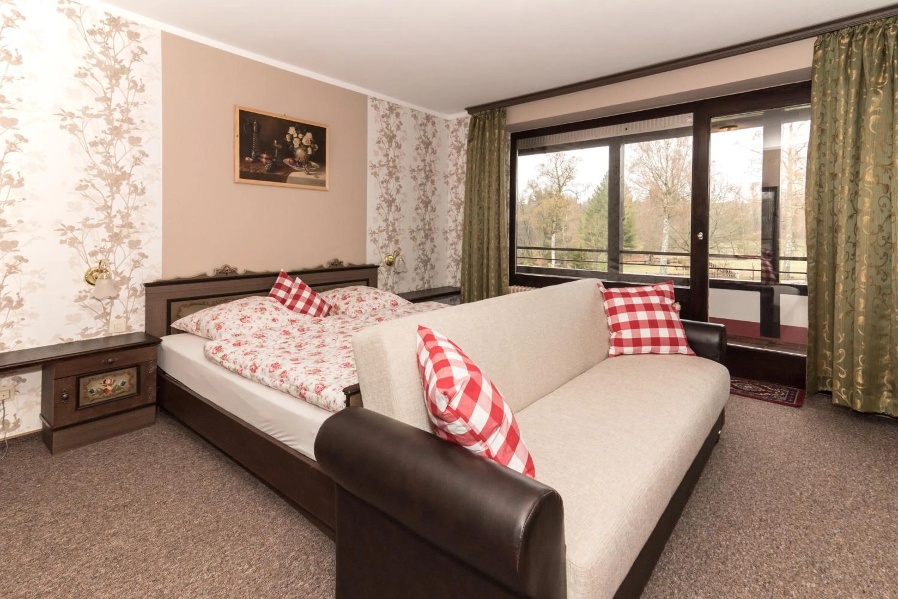 Bed in Hotel-Restaurant Johanniskreuz