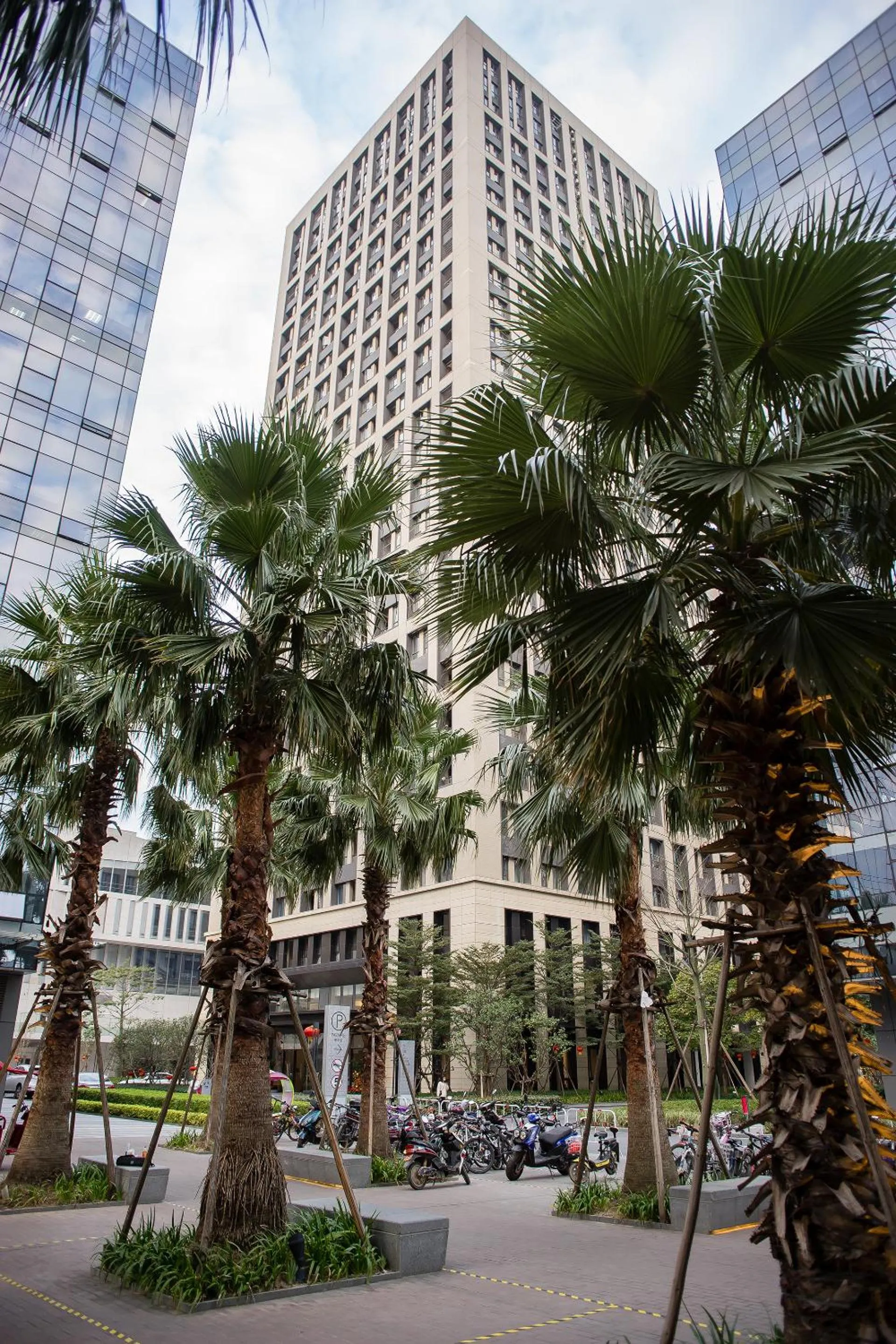 Property building in Guangzhou Laiste ApartHotel Science City Greenland Central Plaza Branch - Free Shuttle Bus to Canton Fair Complex During Canton Fair Period