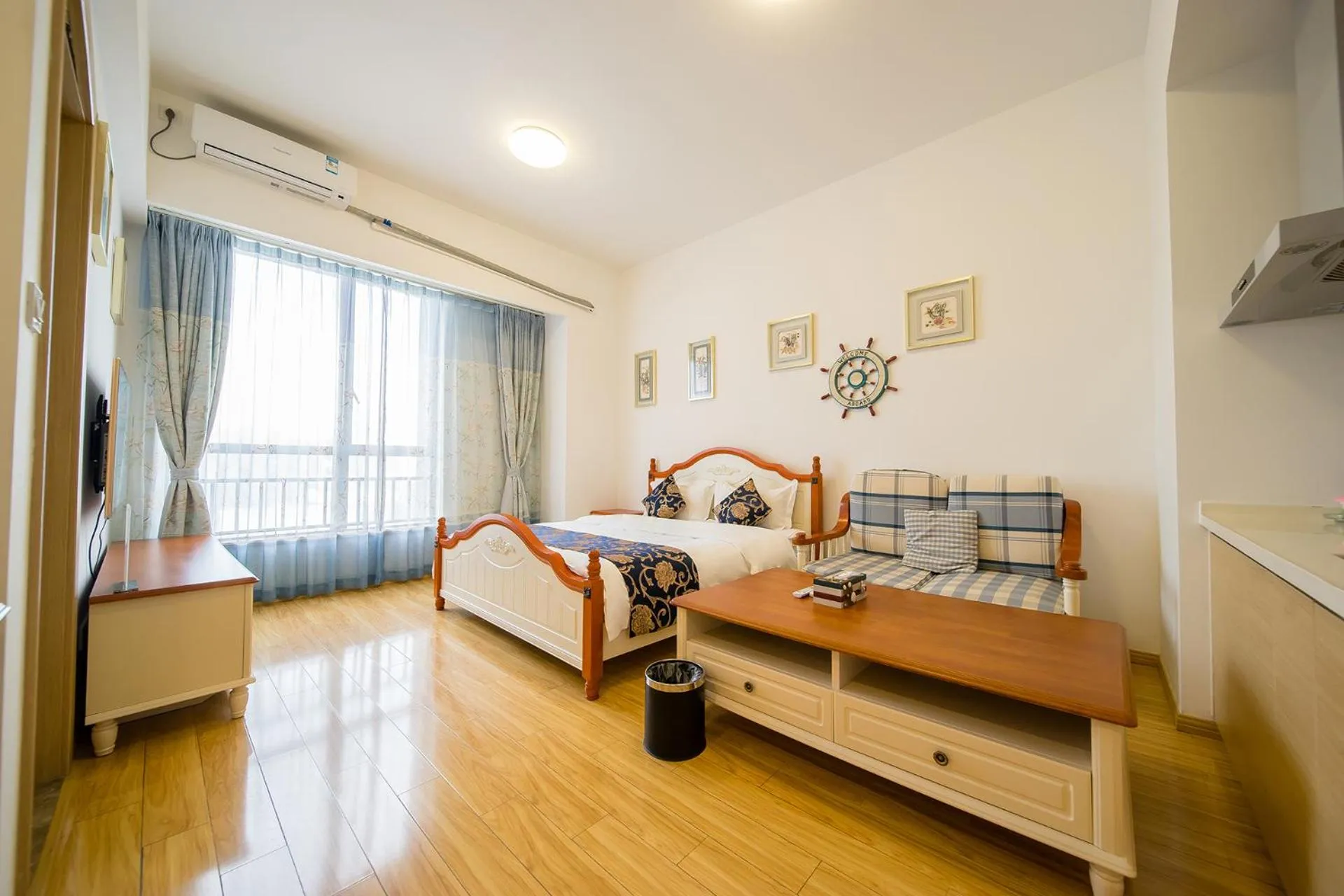 Photo of the whole room, Bed in Guangzhou Laiste ApartHotel Science City Greenland Central Plaza Branch - Free Shuttle Bus to Canton Fair Complex During Canton Fair Period