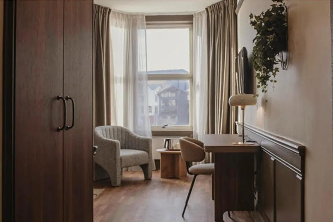 Photo of the whole room in Home Hotel Amanda