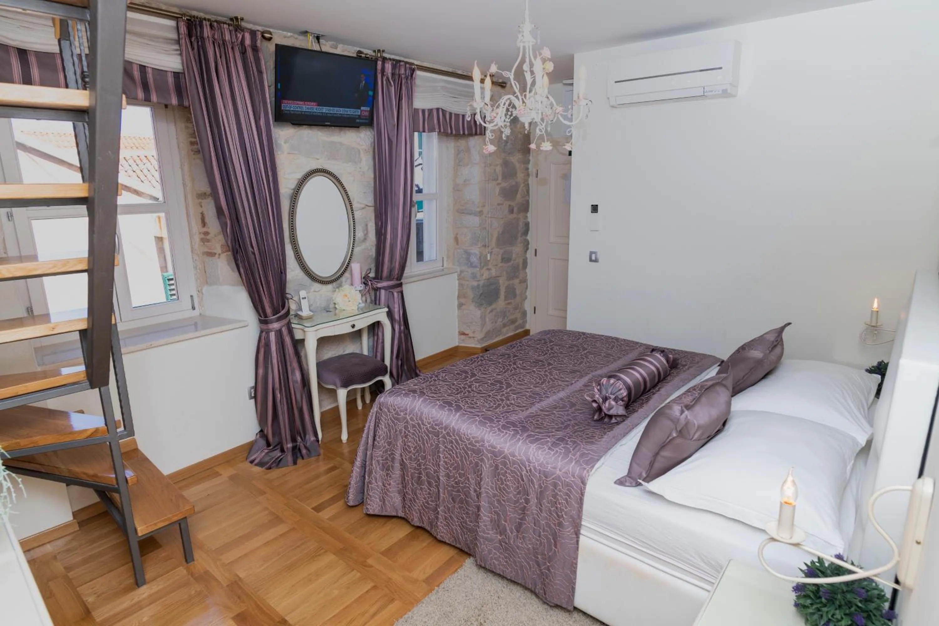 Bedroom, Bed in Gothic Palace Heritage