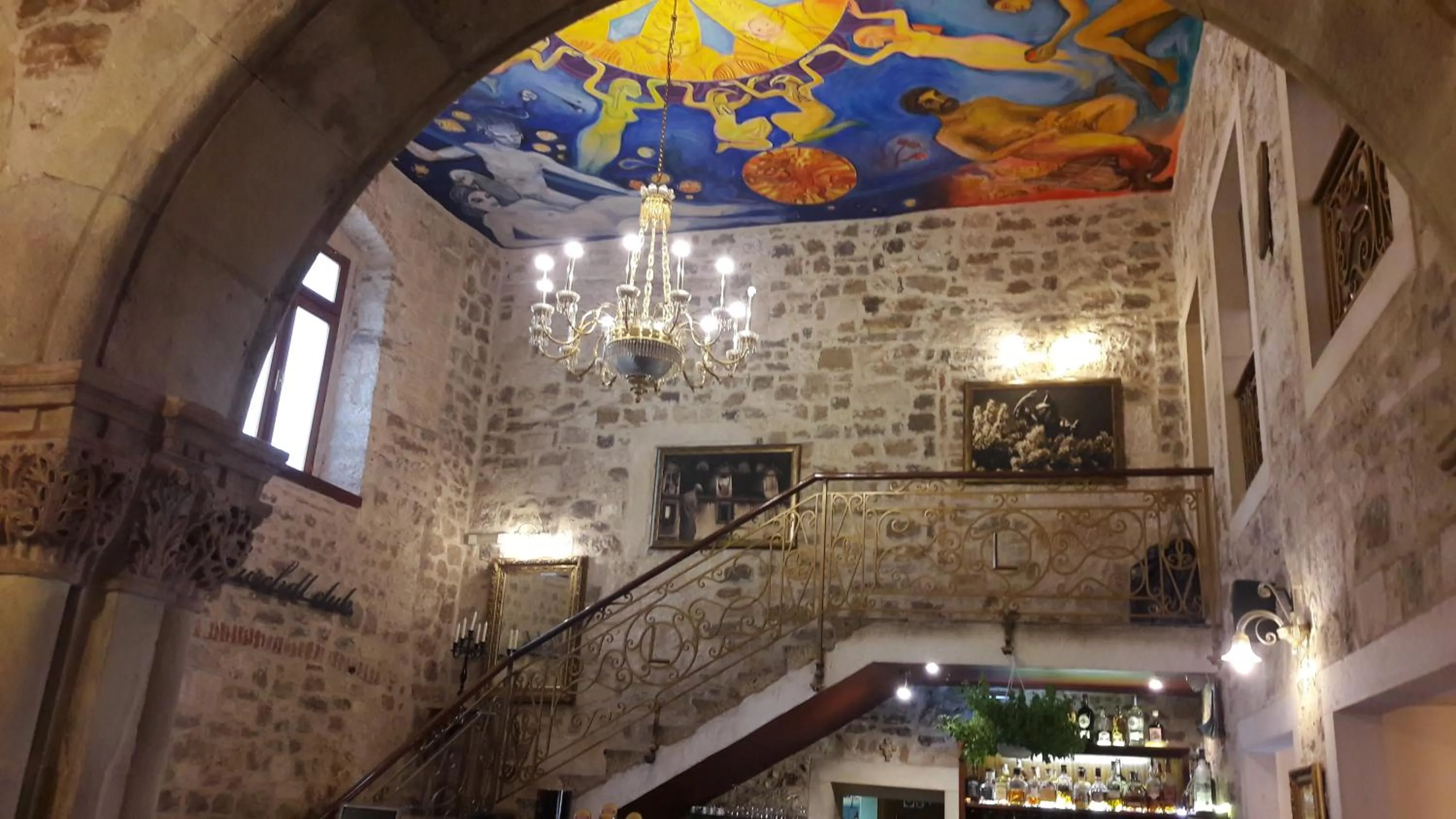 Breakfast in Gothic Palace Heritage