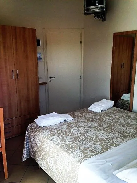 Photo of the whole room in Hotel Madrid