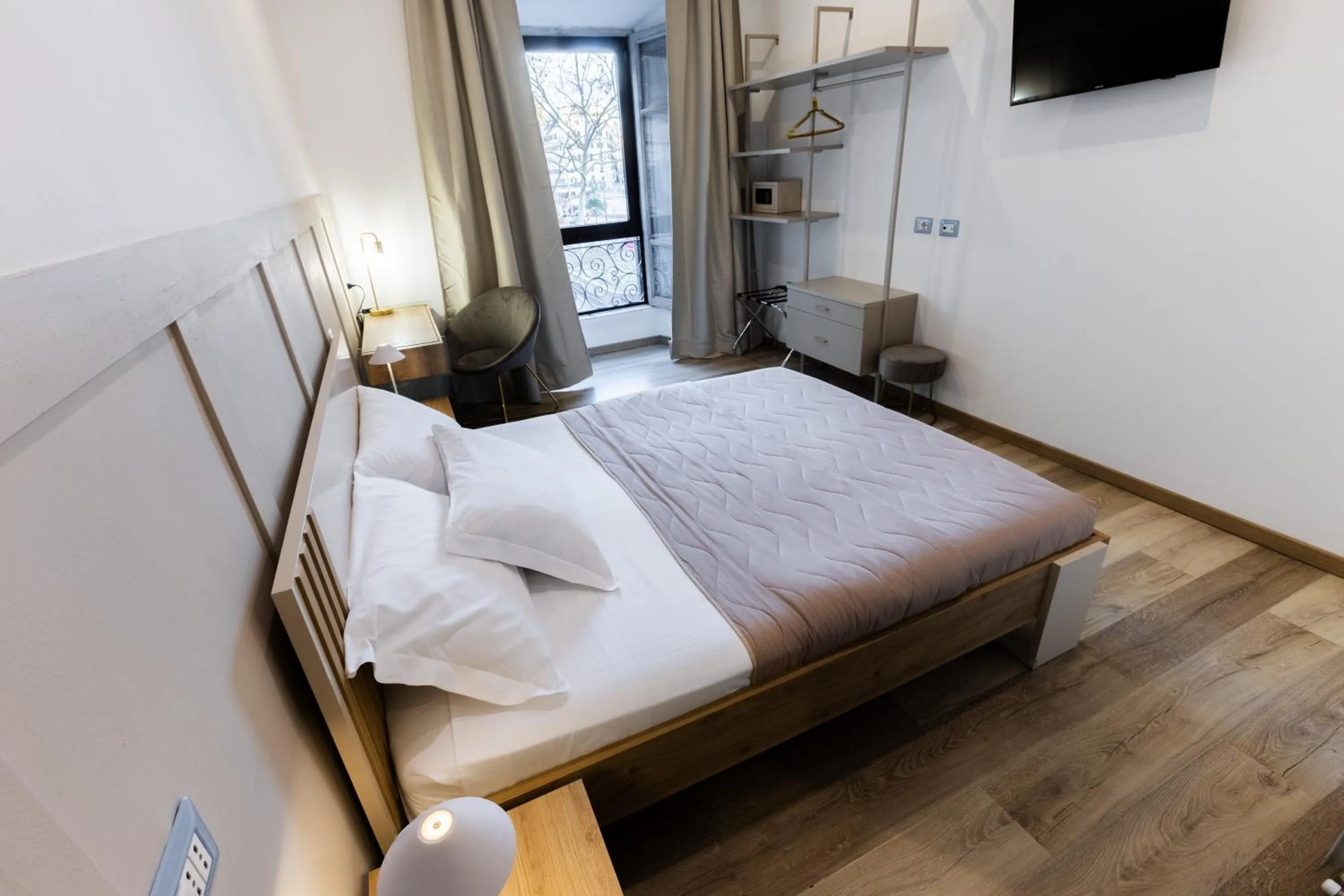 Bedroom, Bed in La Vite Vaticana