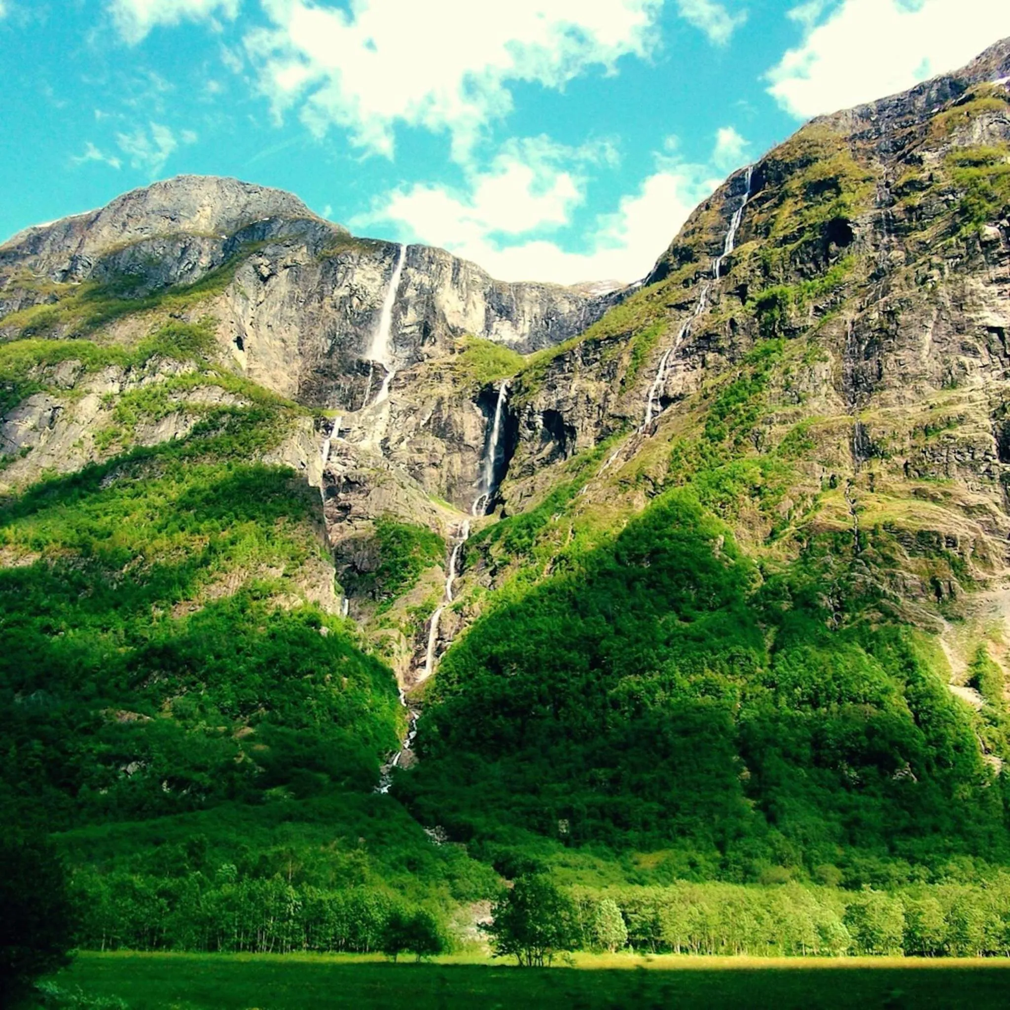 Day in Gudvangen Fjordtell