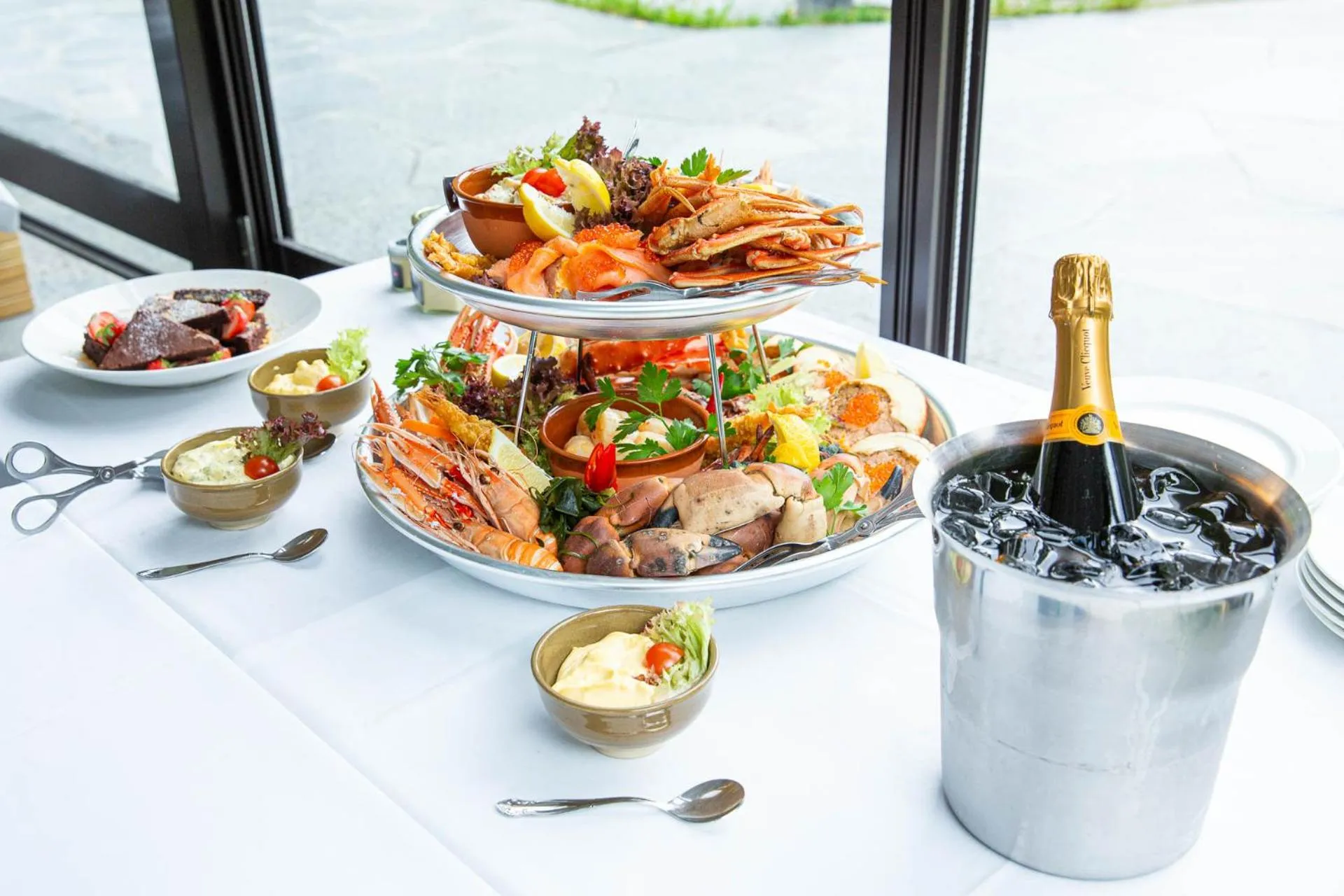 Dinner in Gudvangen Fjordtell