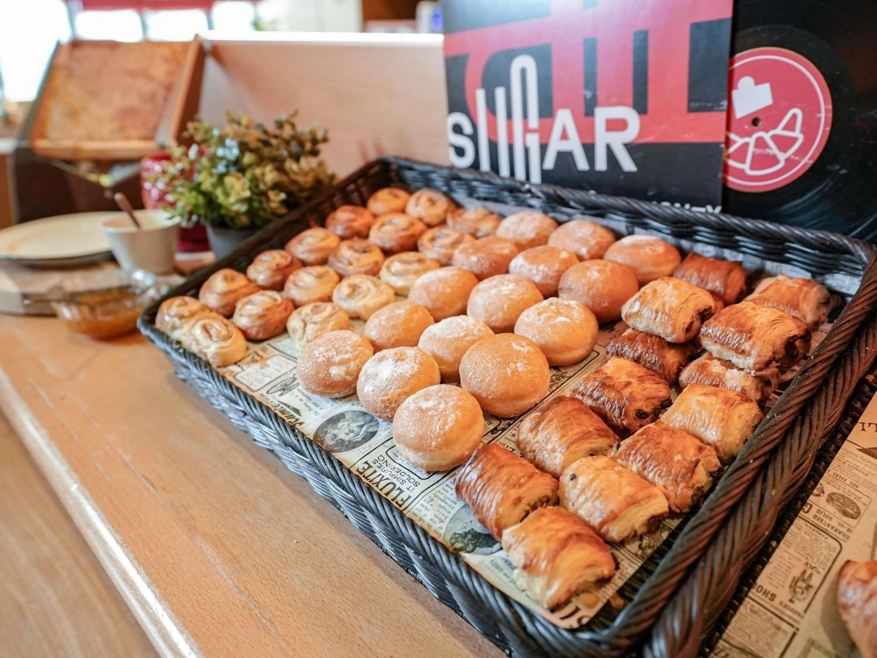 Breakfast in ibis Porto Centro São Bento