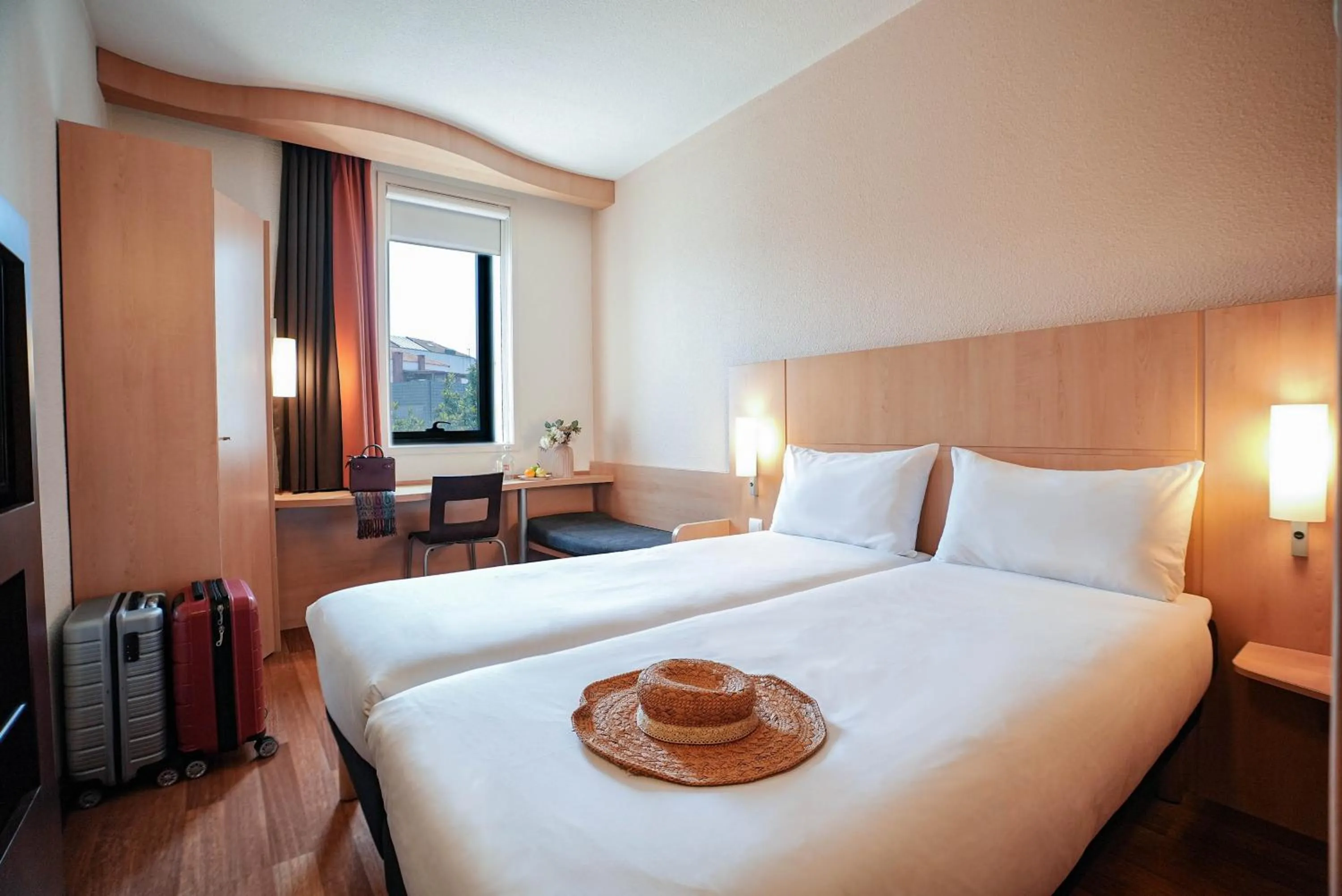 Bedroom, Bed in ibis Porto Centro São Bento