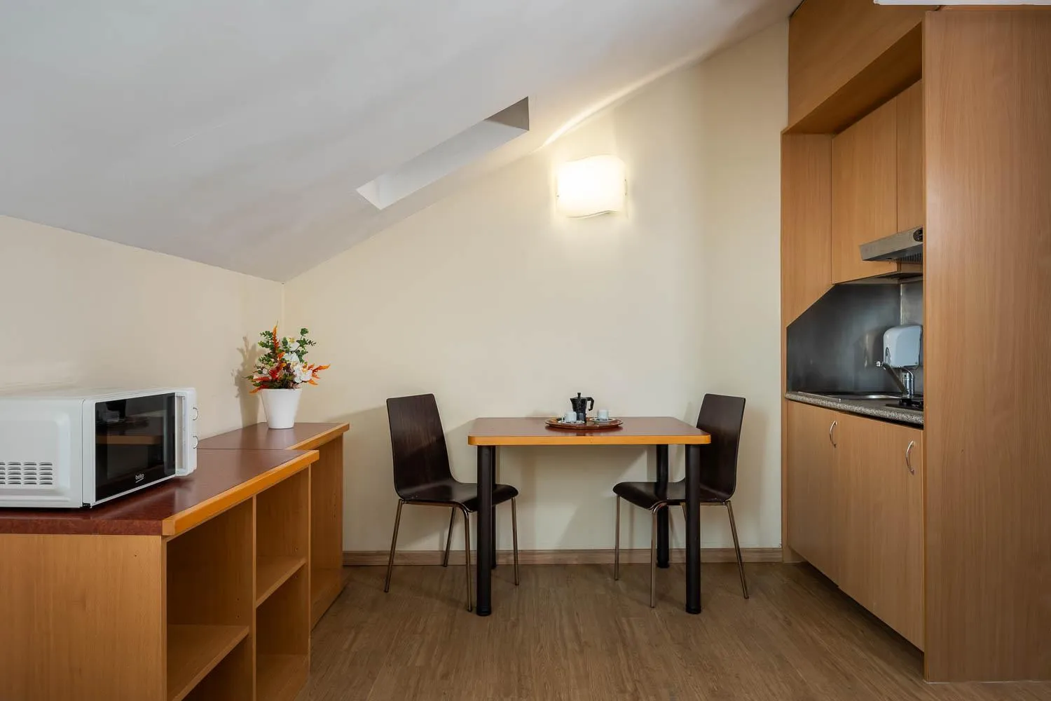 Kitchen or kitchenette in iH Hotels Milano ApartHotel Argonne Park