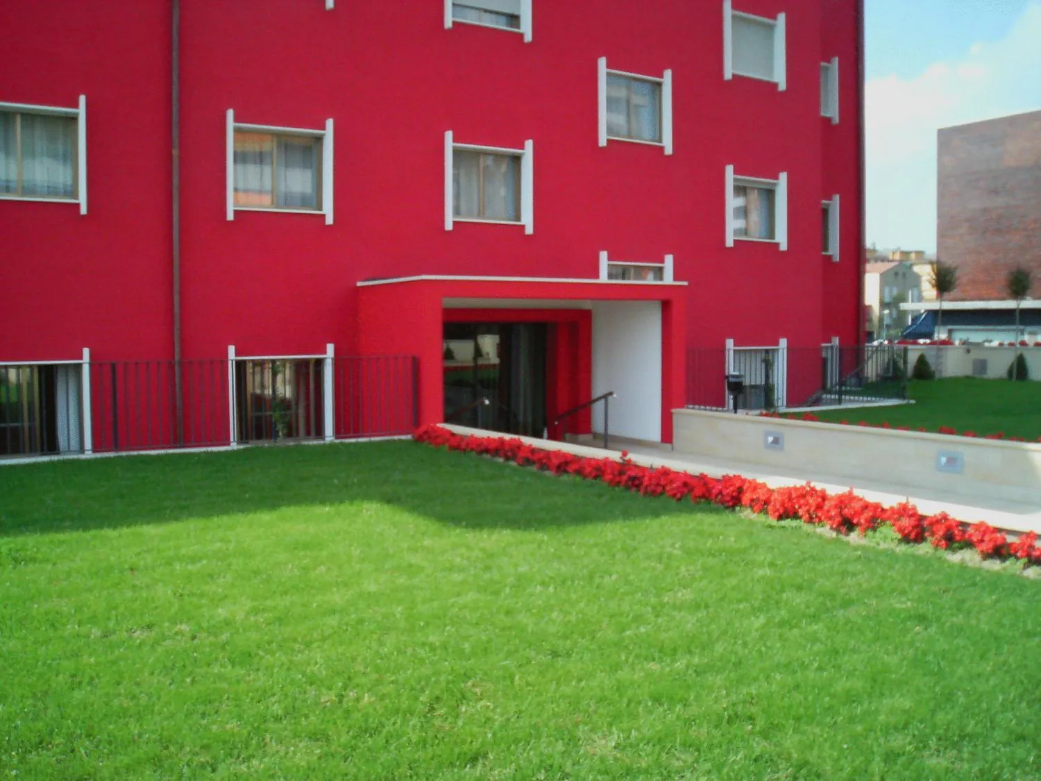 Facade/entrance in Delta Hotel Apartments