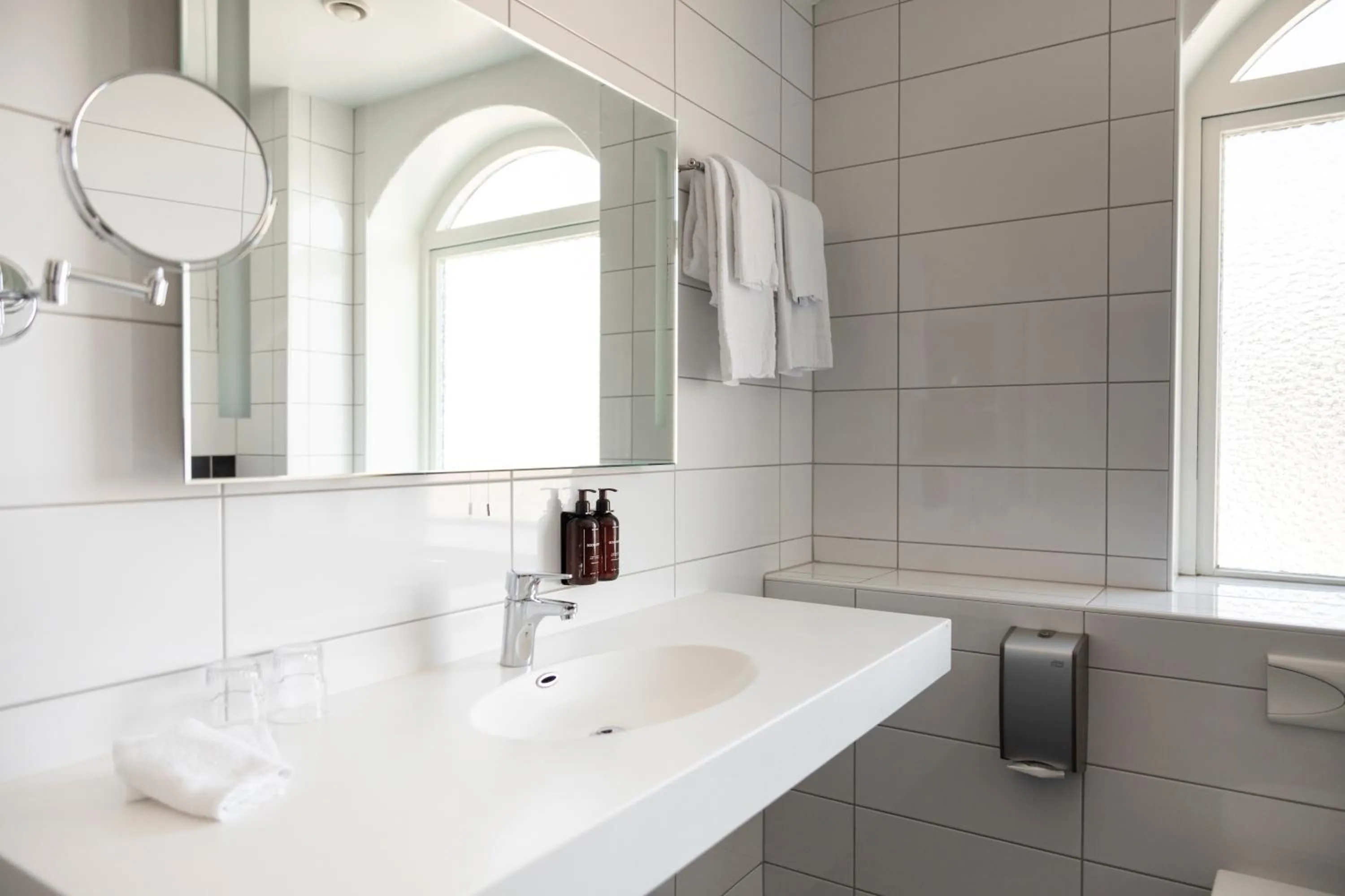 Bathroom in Home Hotel Atlantic