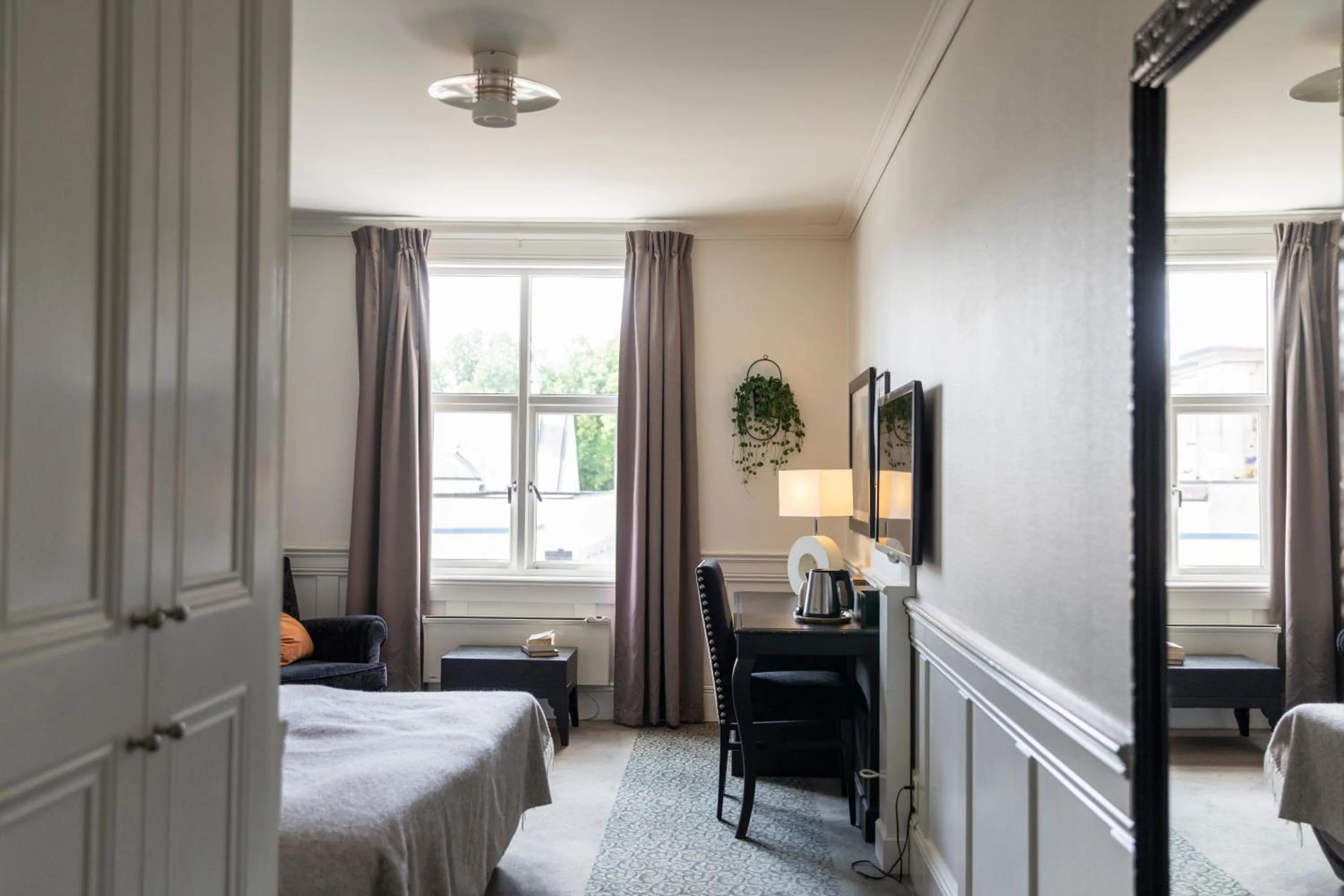 Photo of the whole room, Bed in Home Hotel Atlantic