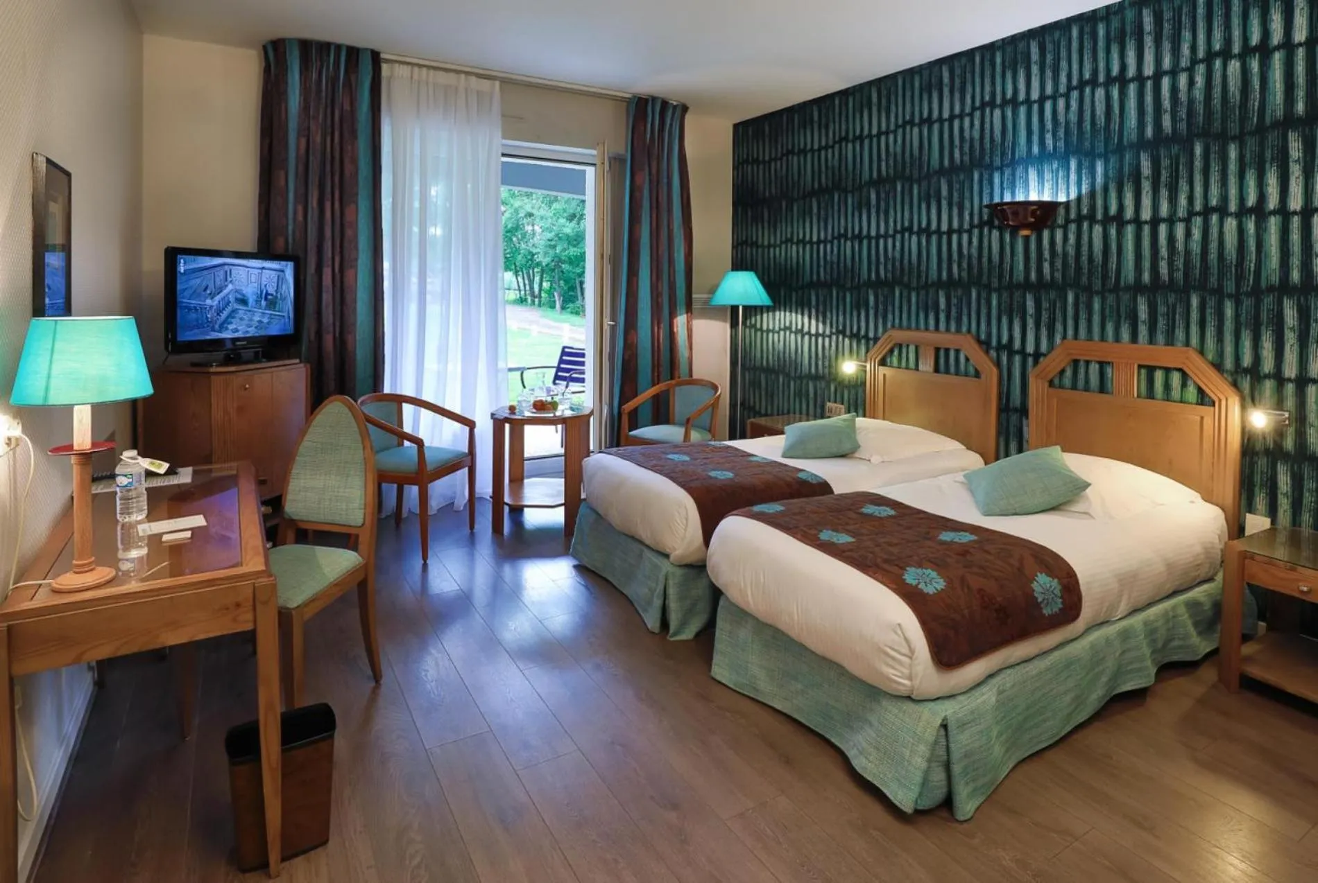 Bed in Logis Burnel Et La Cle Des Champs