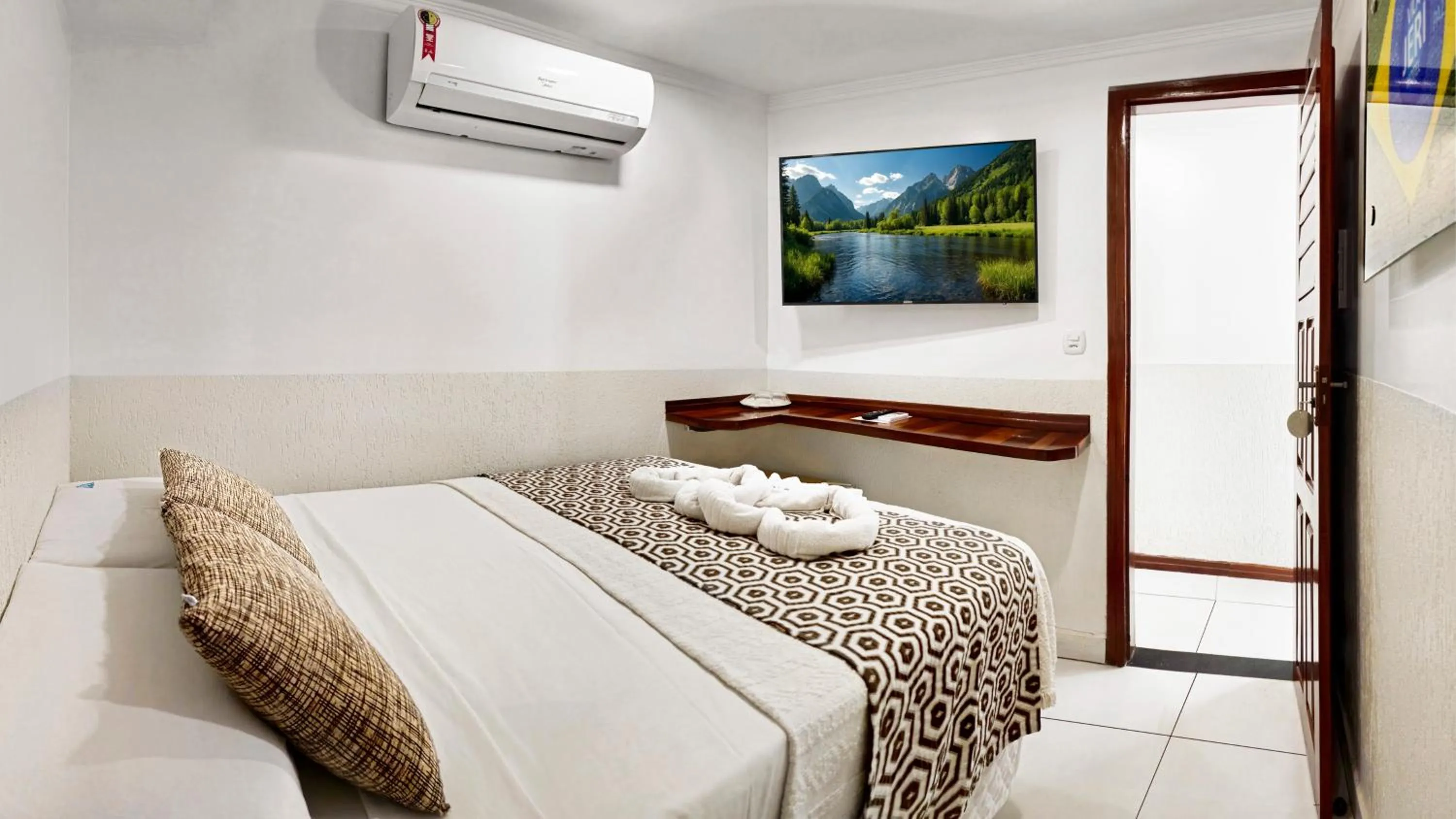 Bedroom, Bed in Mini Hotel