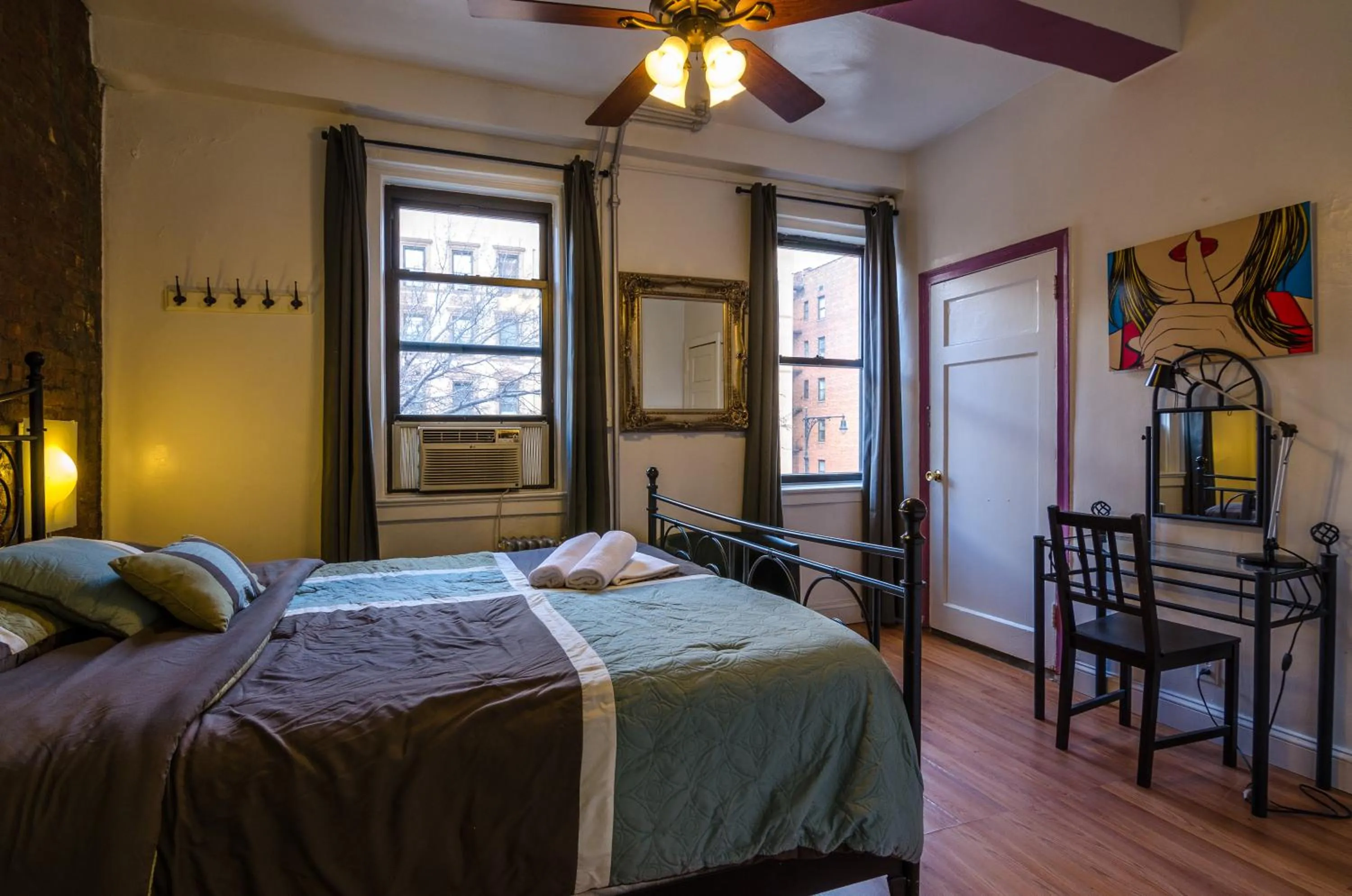 Bedroom in Jazz on the Park Youth Hostel