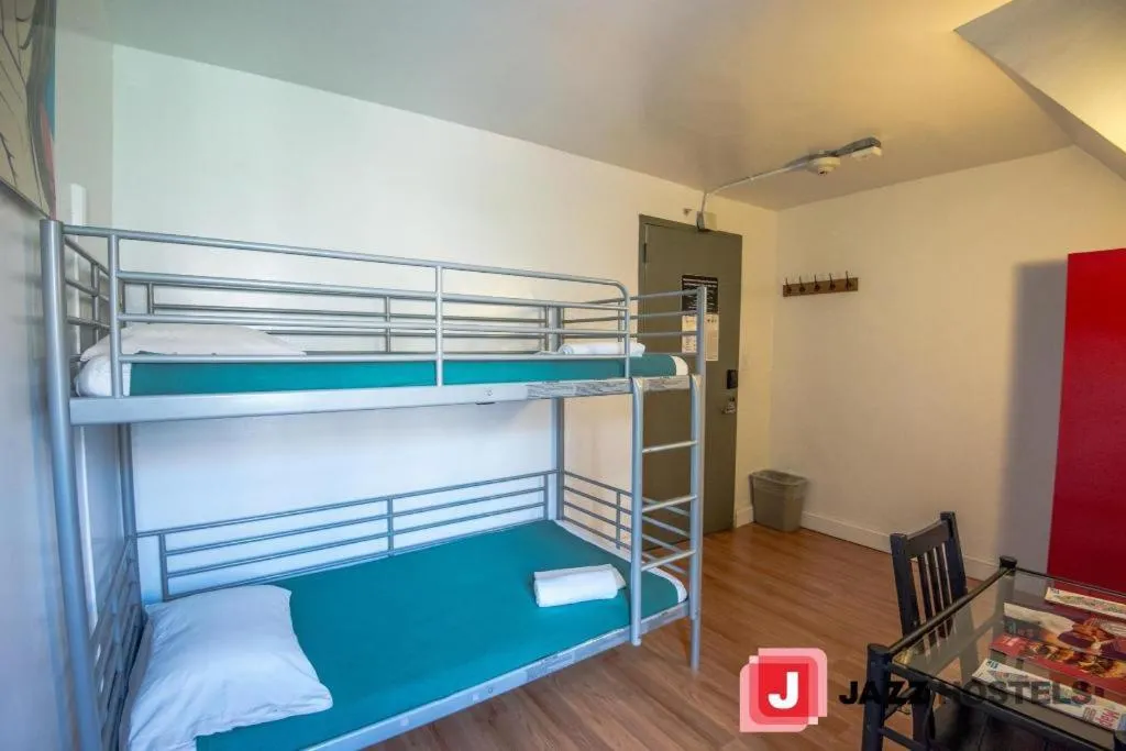 Bunk Bed in Jazz on the Park Youth Hostel