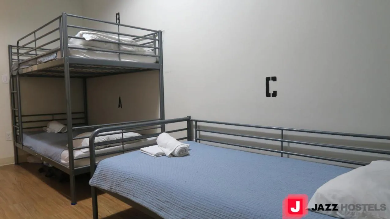 Jazz on the Park Youth Hostel