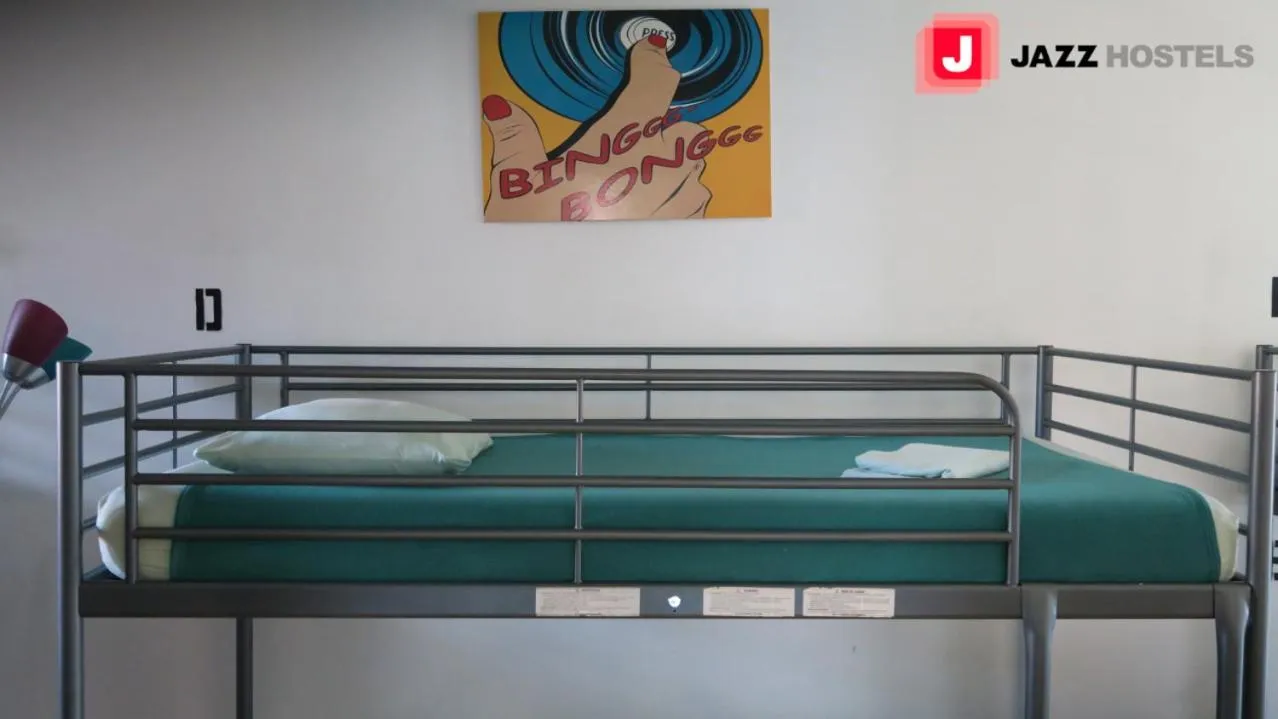 Bunk Bed in Jazz on the Park Youth Hostel