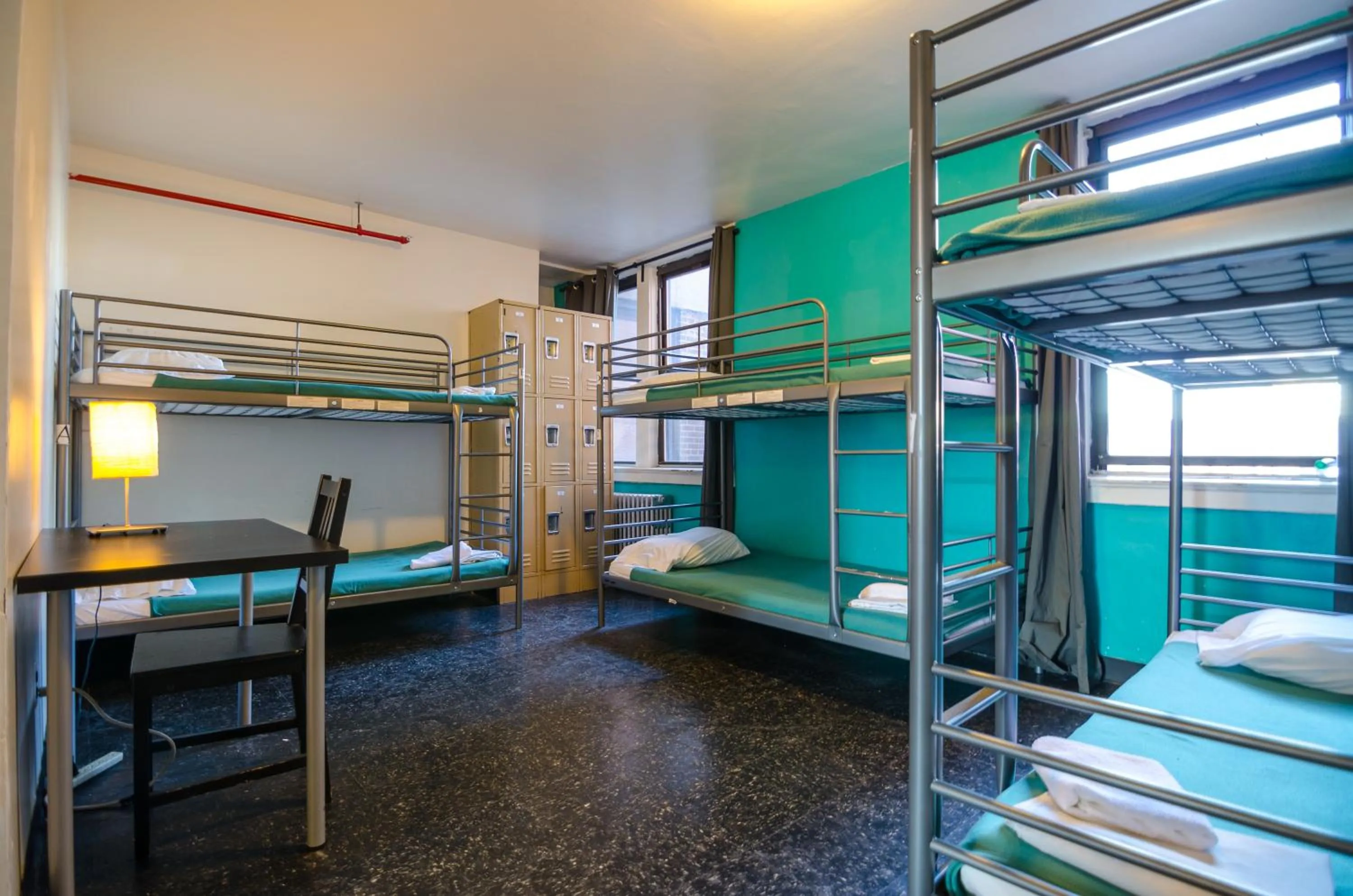 Bedroom, Bunk Bed in Jazz on the Park Youth Hostel