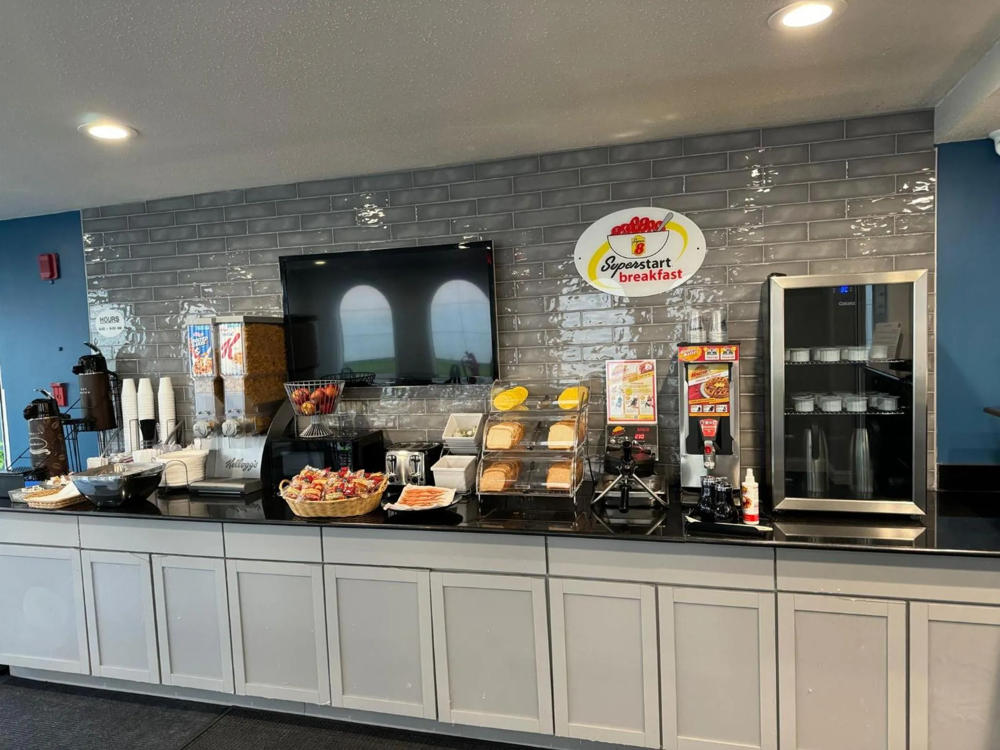 Breakfast in Super 8 by Wyndham Morton Grove/Chicago