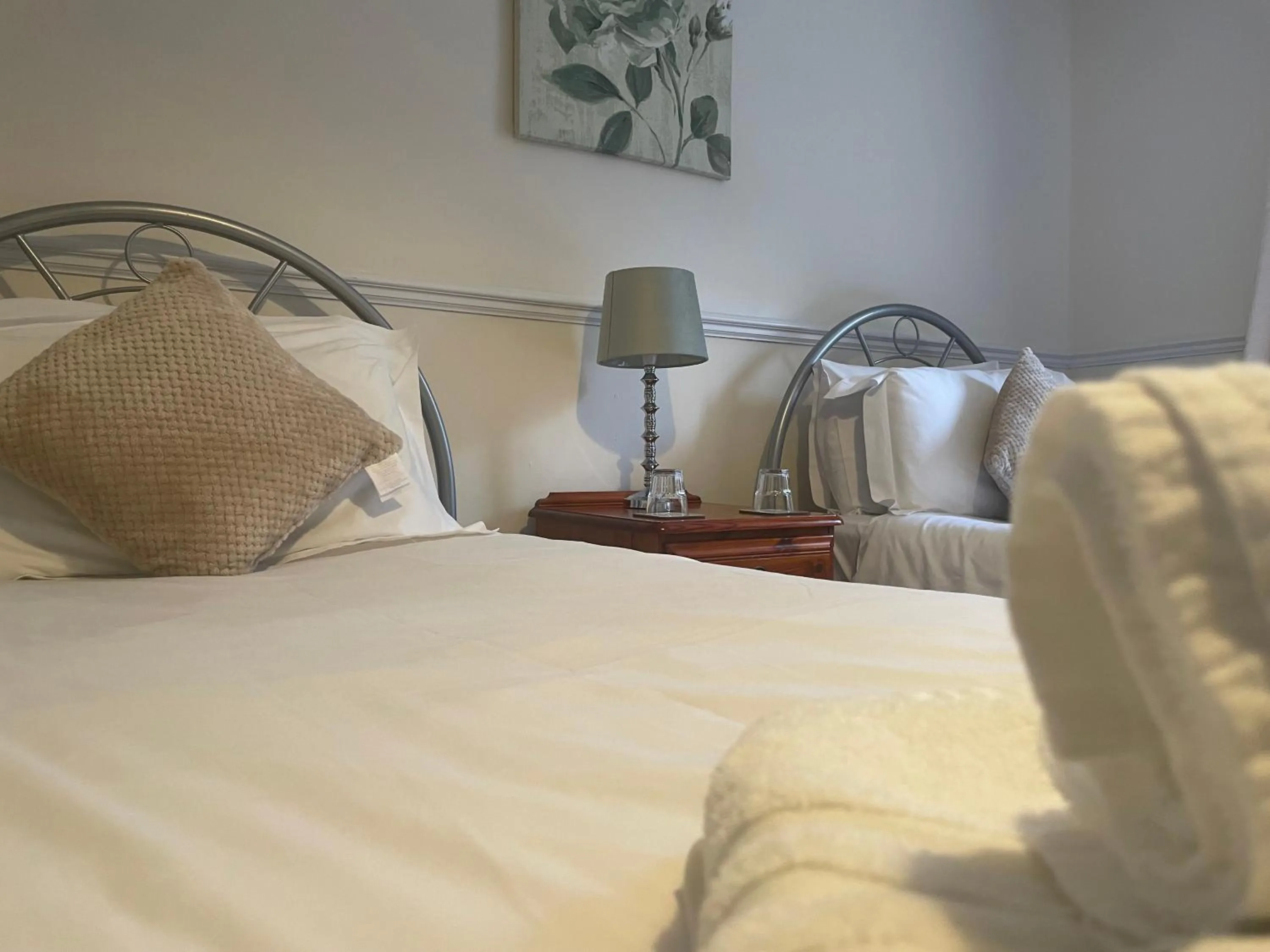 Bed in The Kings Arms Inn