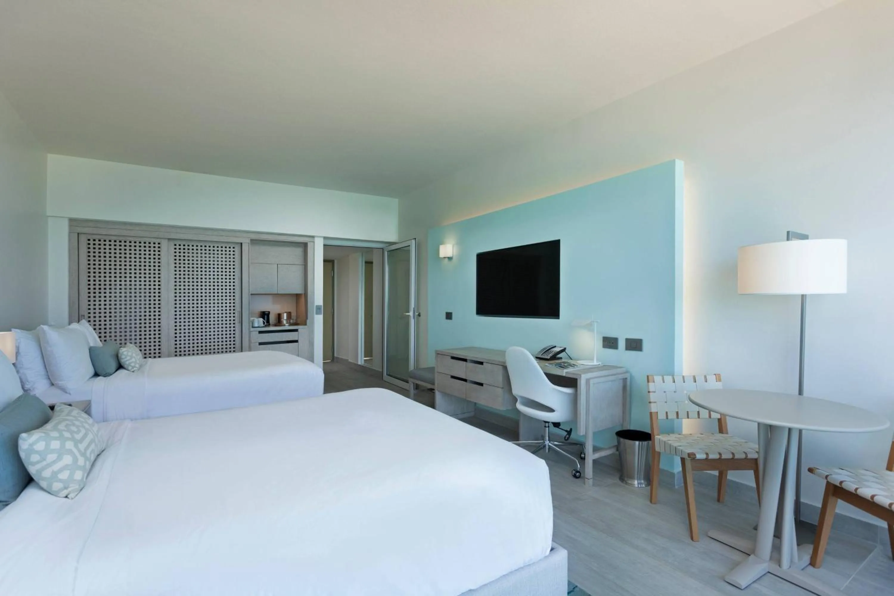 Photo of the whole room, Bed in La Concha Resort, Puerto Rico, Autograph Collection