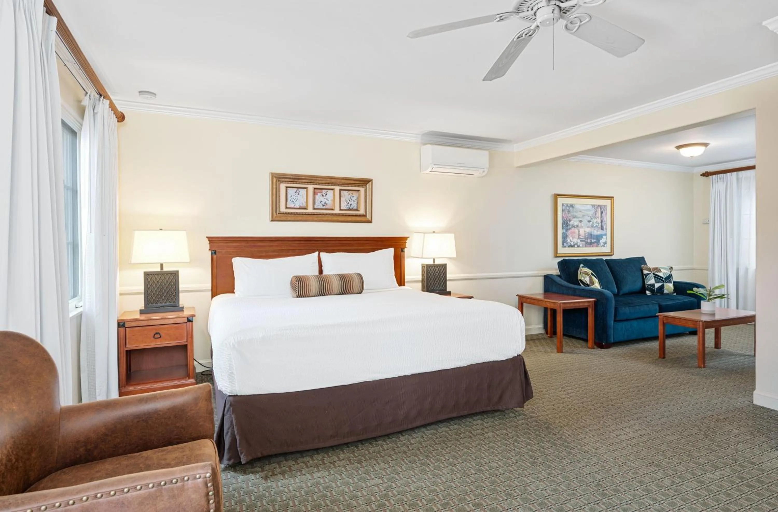 acessibility, Bed in Brisas Del Mar Inn at the Beach