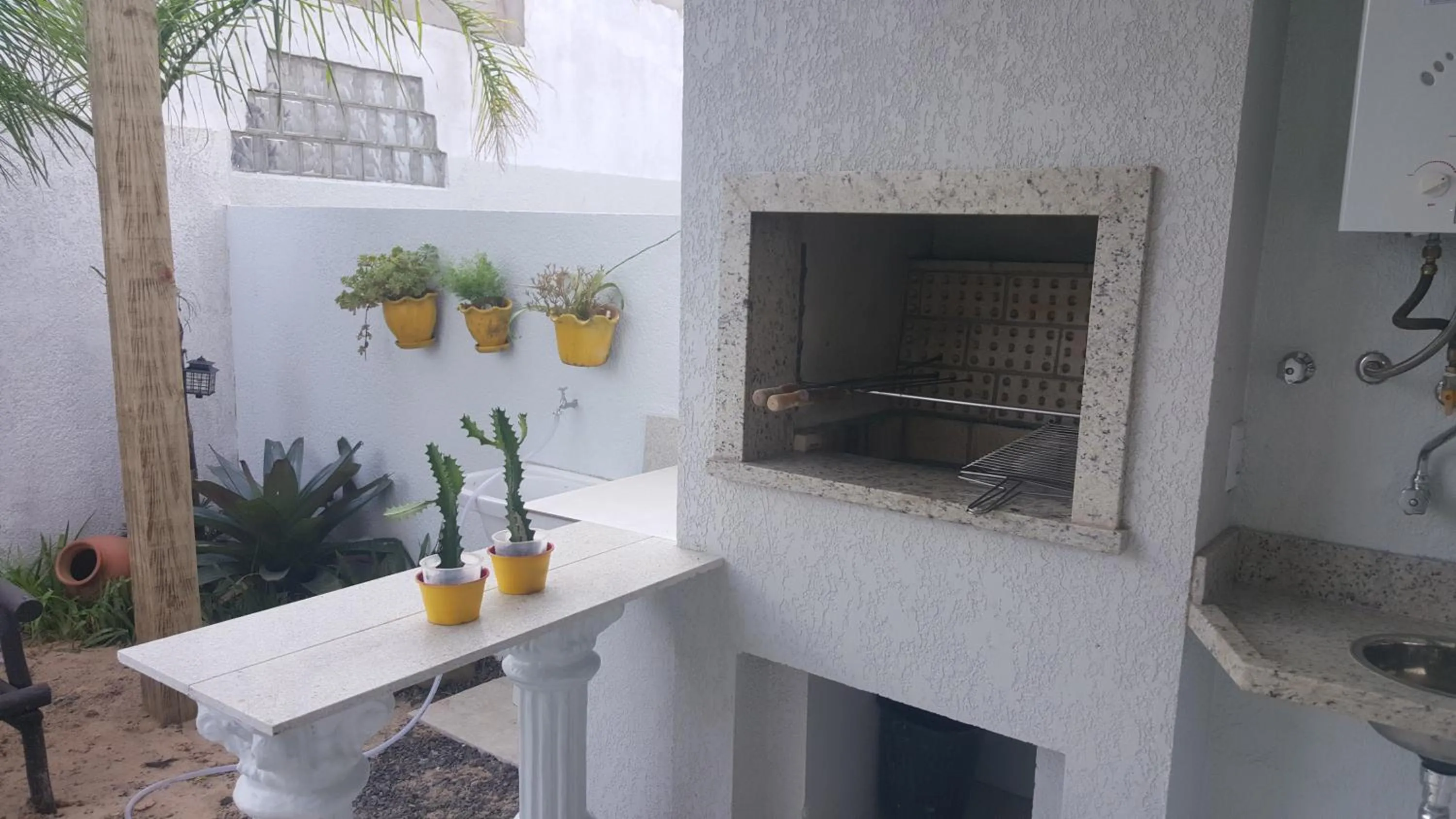 BBQ facilities in Atlantida Park Residence