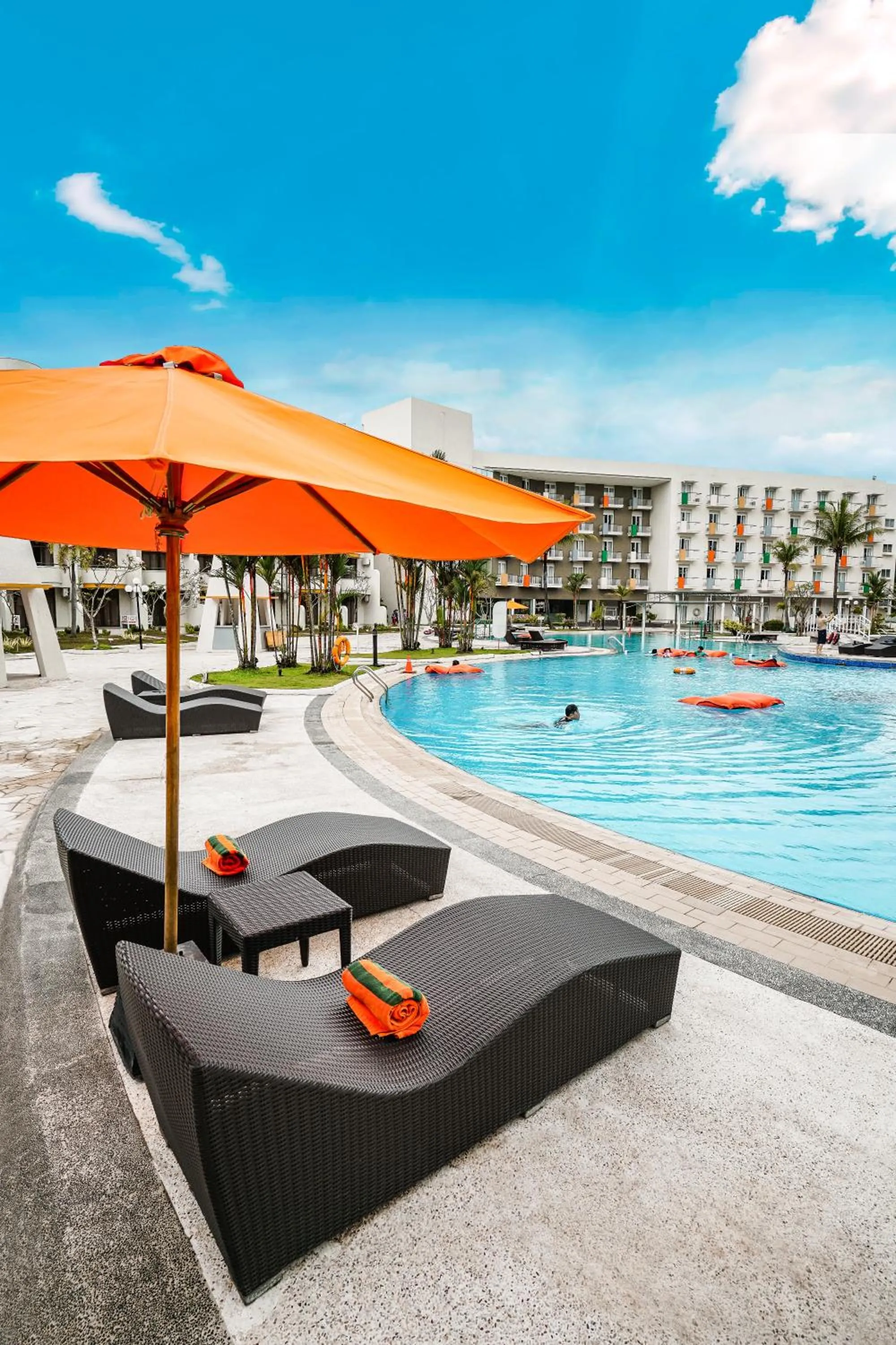 Swimming pool in HARRIS Resort Batam Waterfront