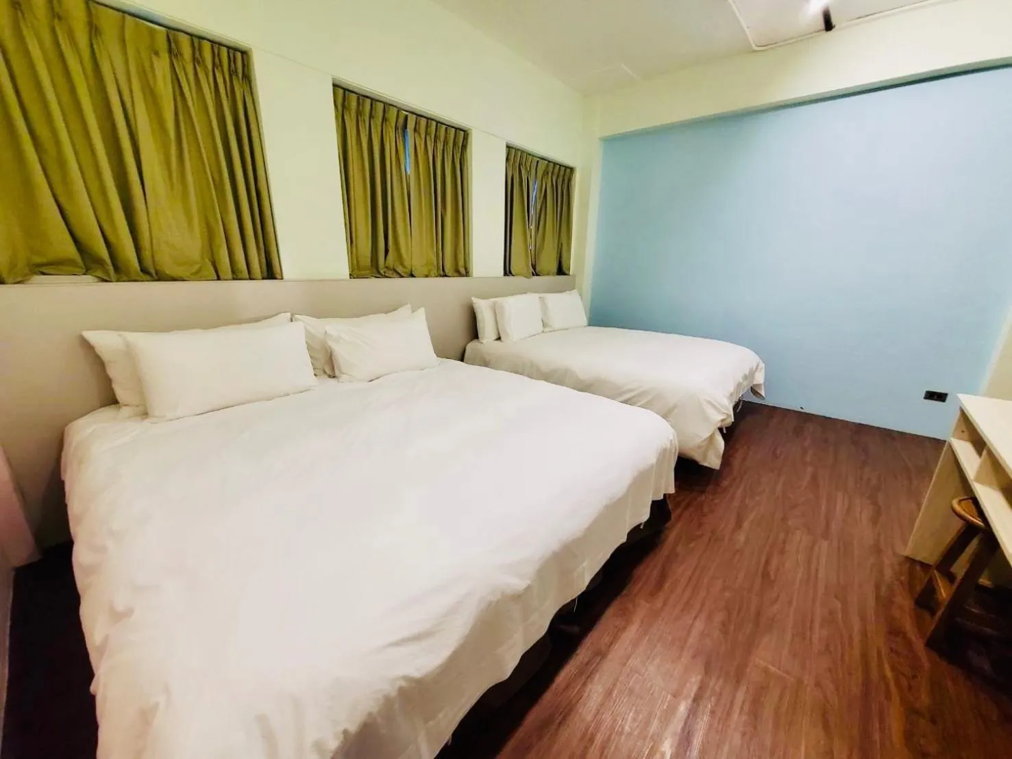 Bed in Slow Wow Hot Spring Hotel