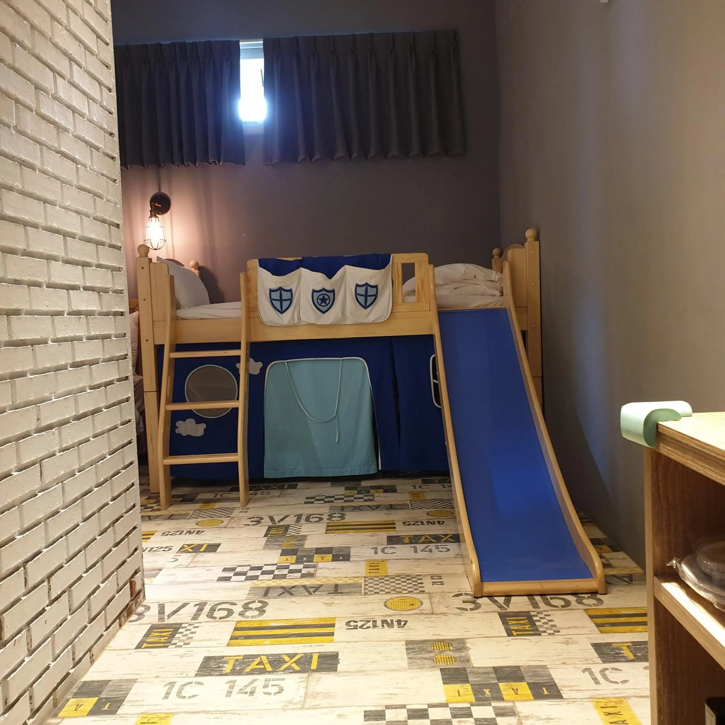 bunk bed, Bed in Slow Wow Hot Spring Hotel