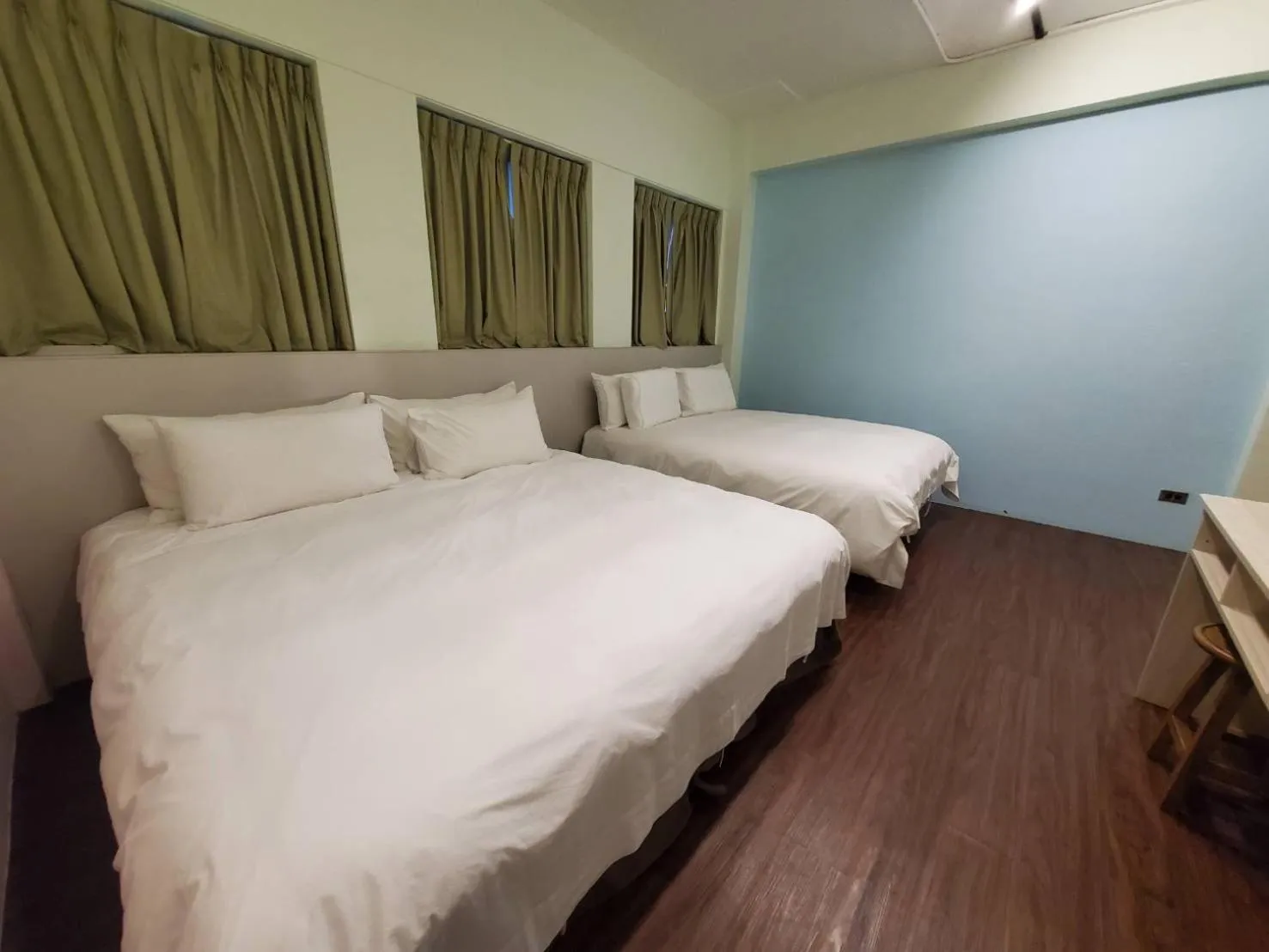 Bed in Slow Wow Hot Spring Hotel