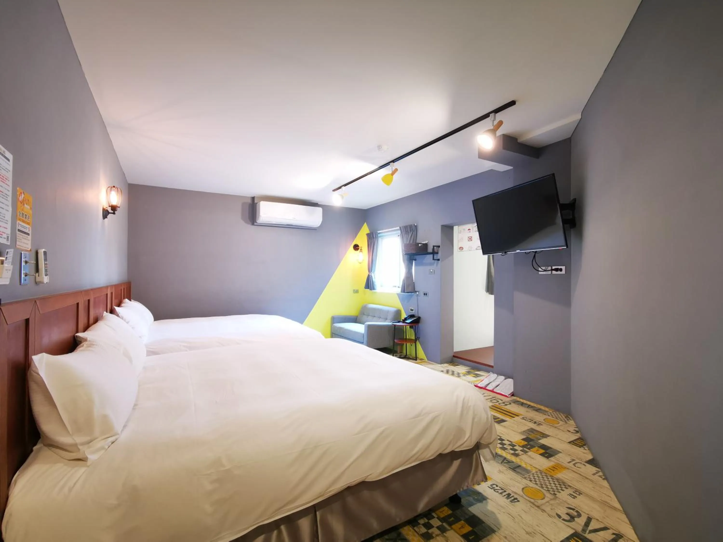 bunk bed, Bed in Slow Wow Hot Spring Hotel