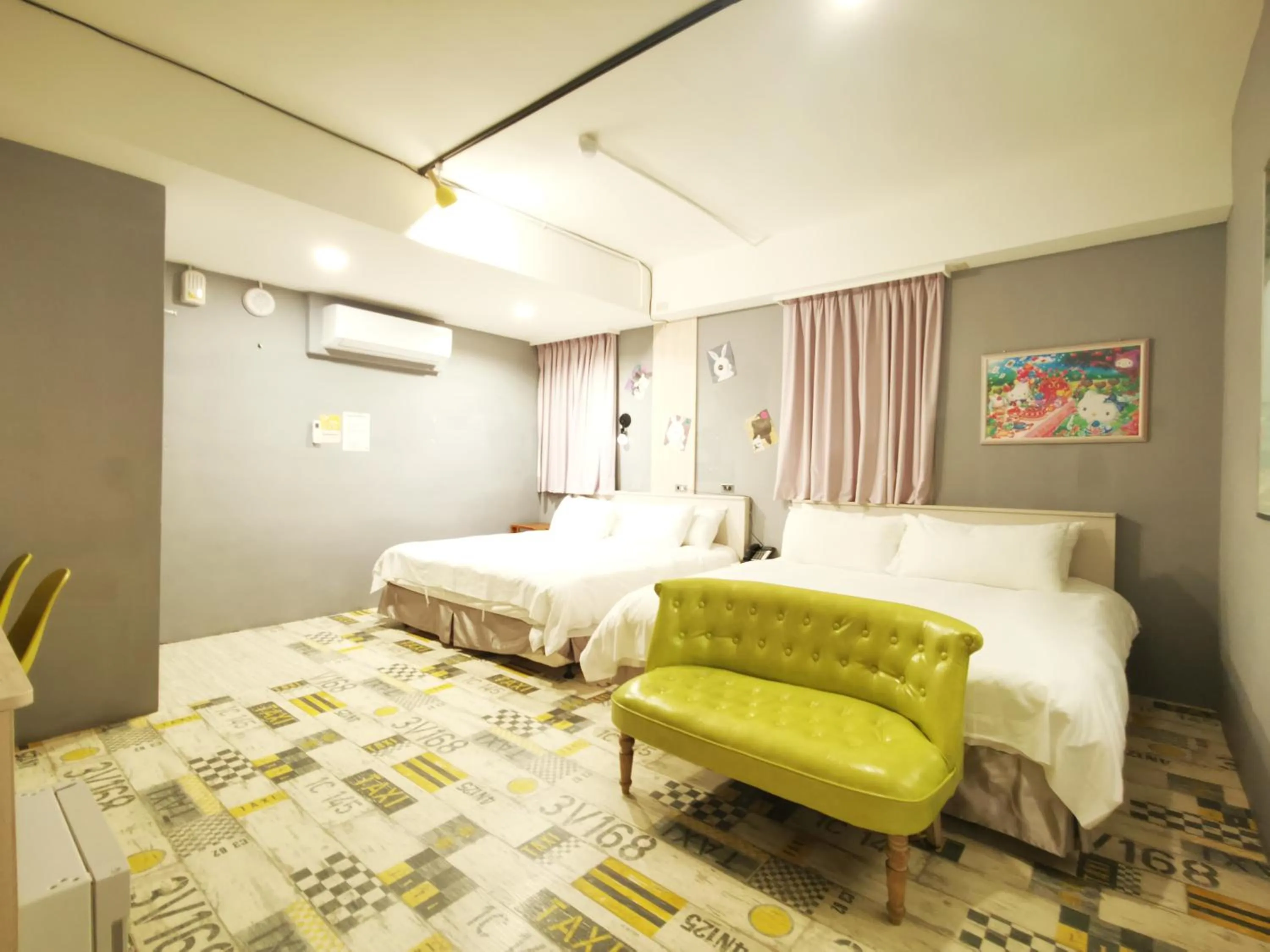 Bedroom, Bed in Slow Wow Hot Spring Hotel