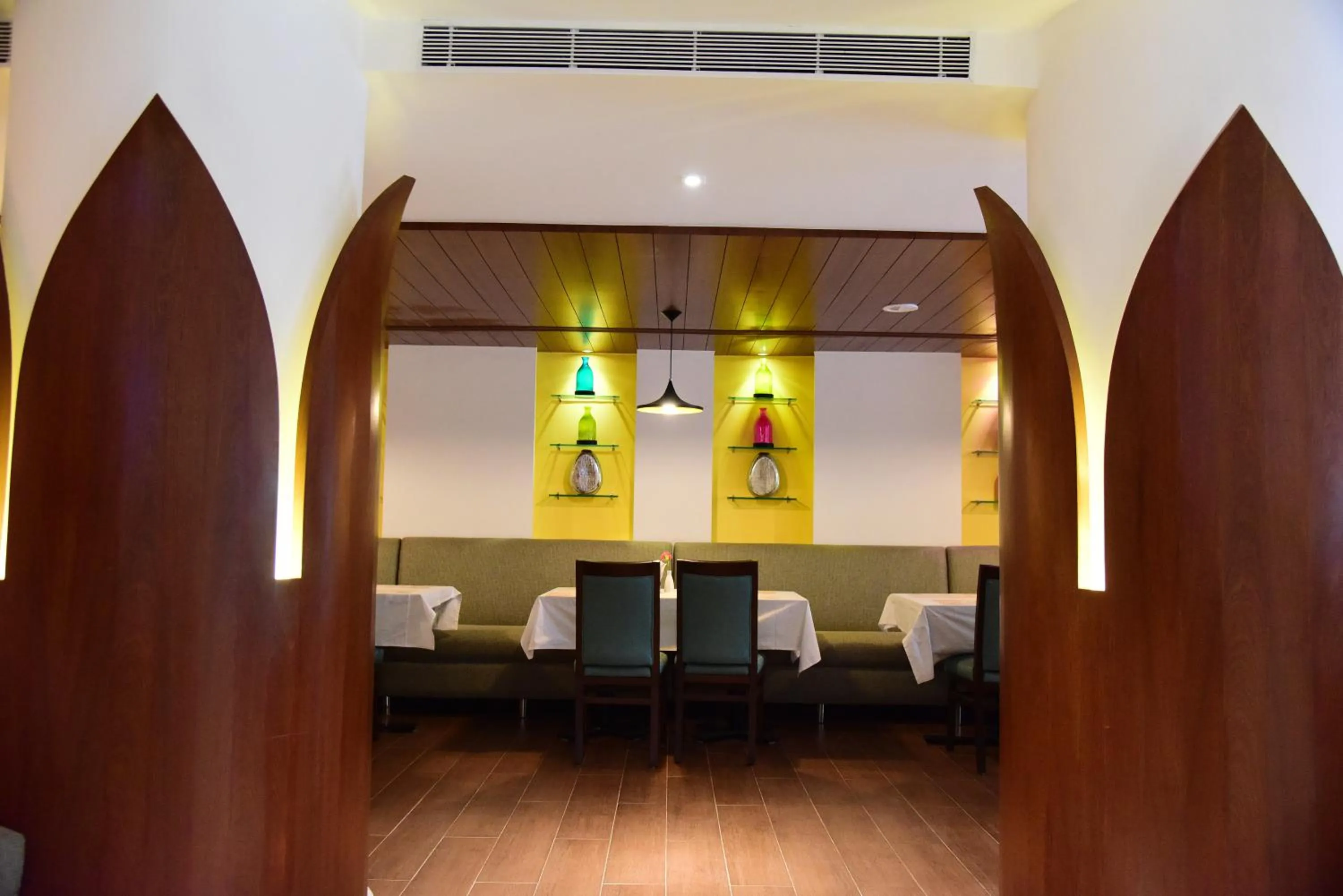 Lounge or bar in The Royal Comfort